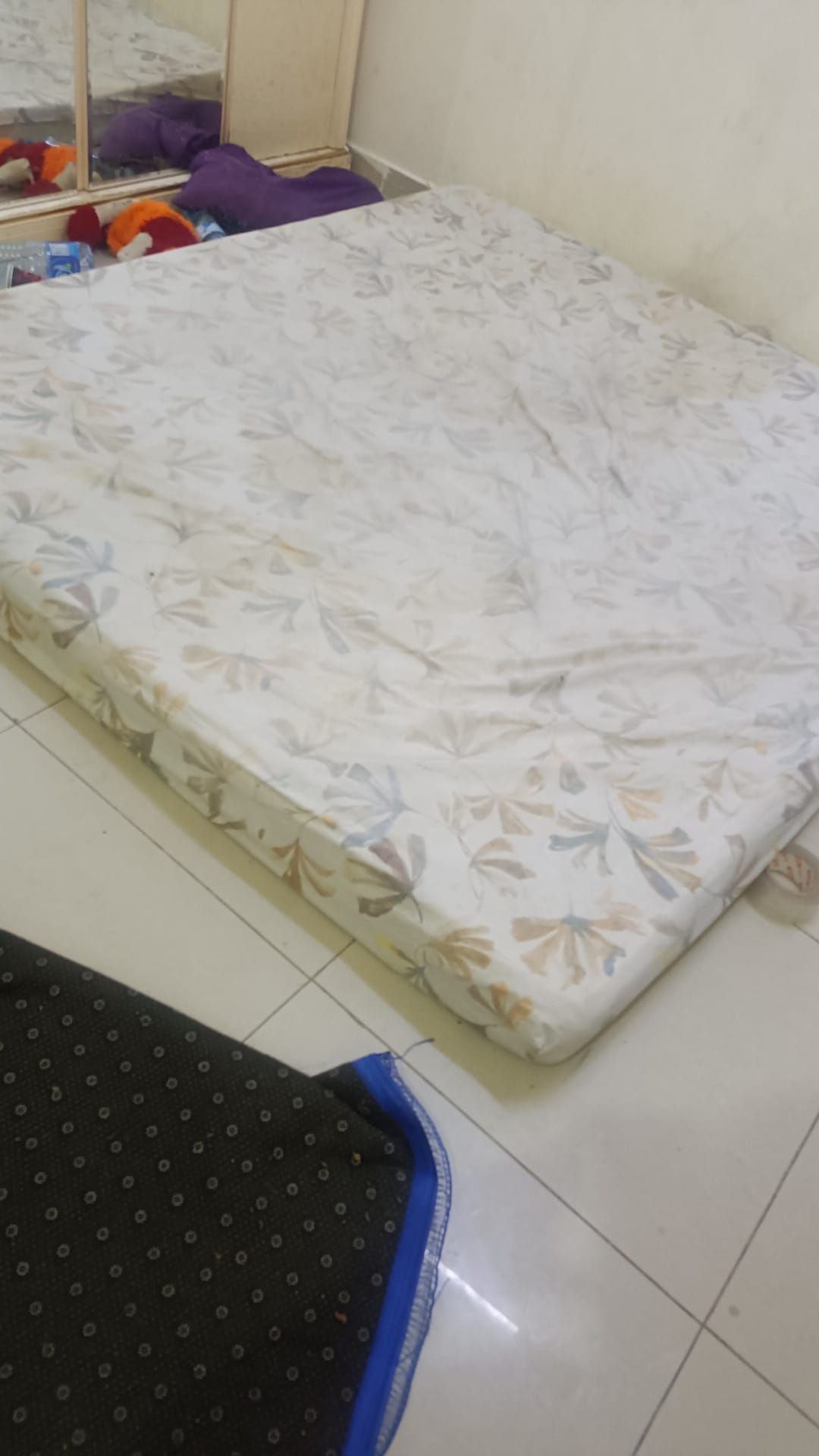 Strong materials King size bed - Image 4