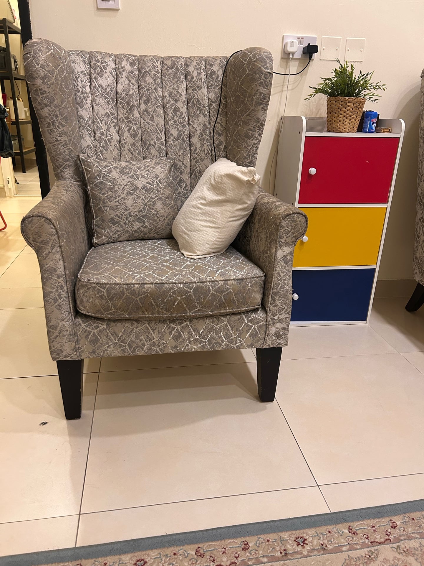 2 seating - Image 1
