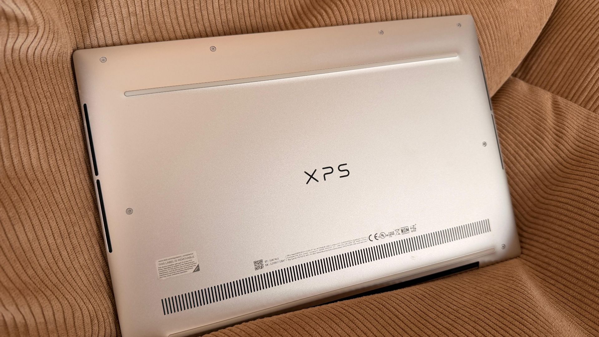 Dell XPS 13 Laptop 32GB and 1TB Storage 4k OLED Screen  - Image 9