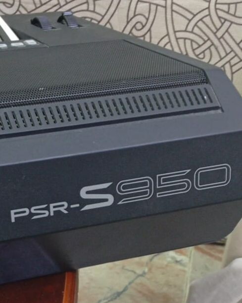 YAMAHA PSR S950 KEYBOARD  - Image 5