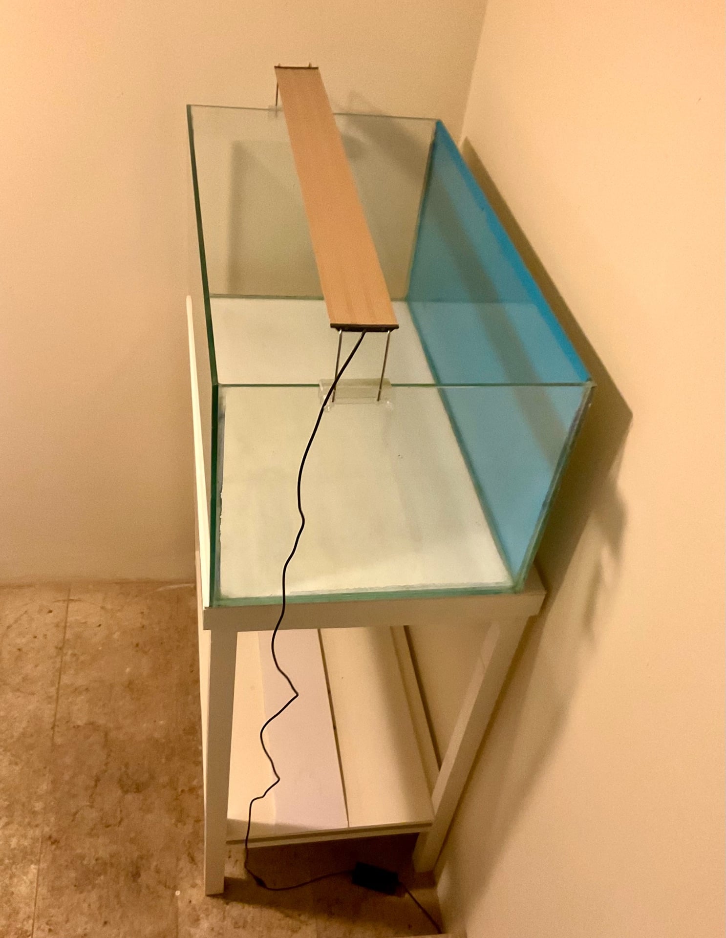 Fish Aquarium with stand for Sale  - Image 6
