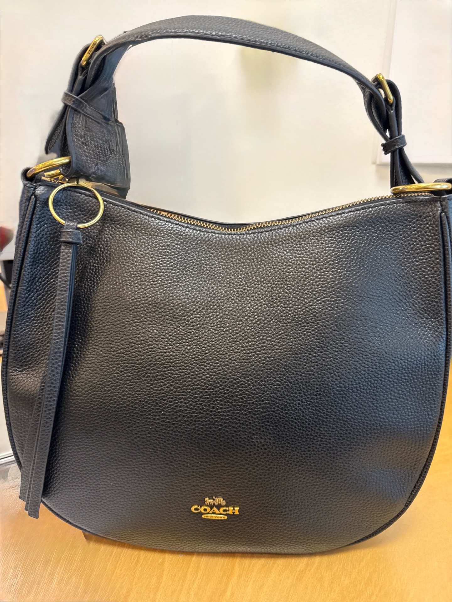 Coach Black Pebbled Leather Shoulder Bag – Like New - Image 4