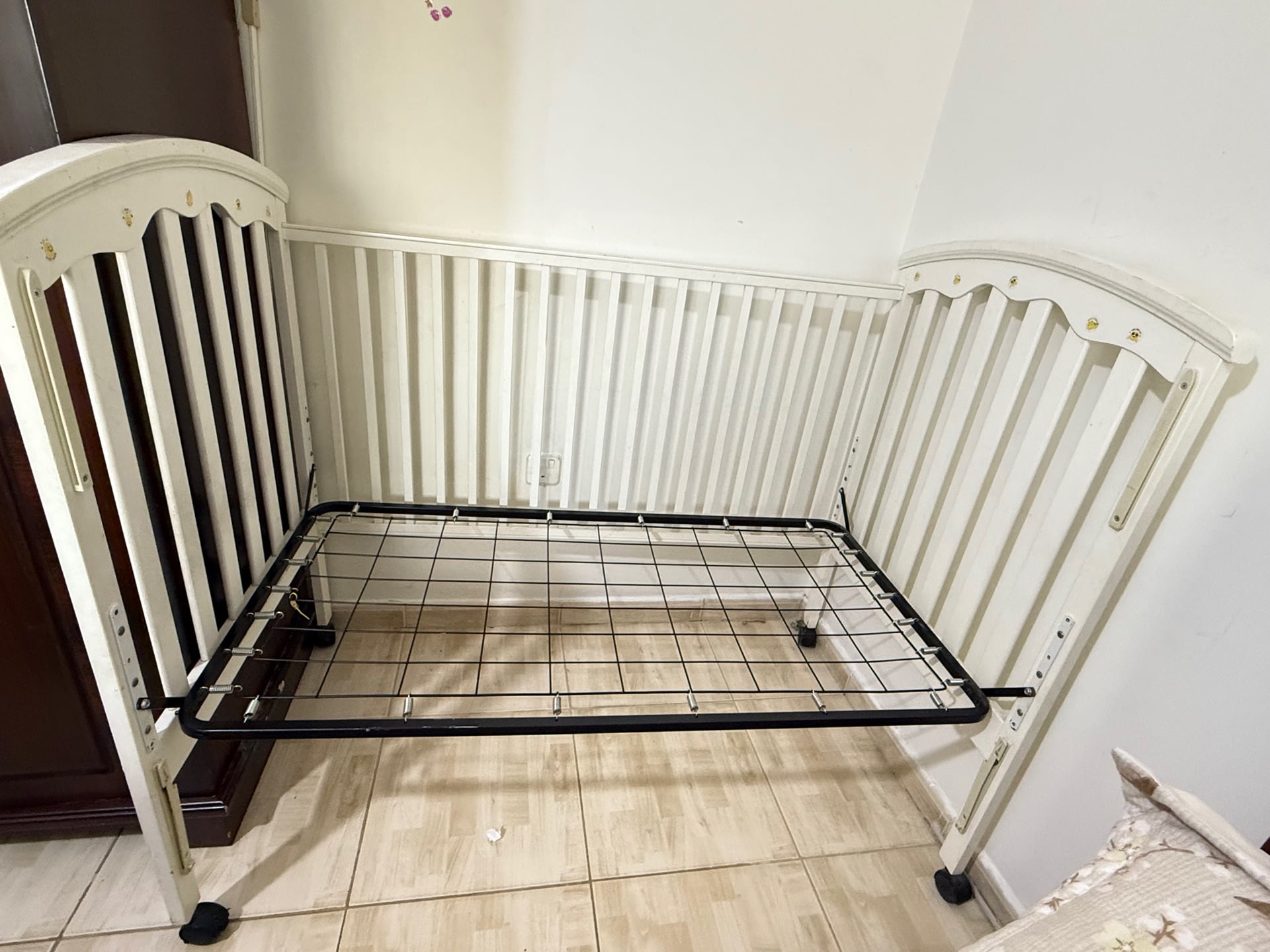 Junior bed with junior mattress  - Image 3