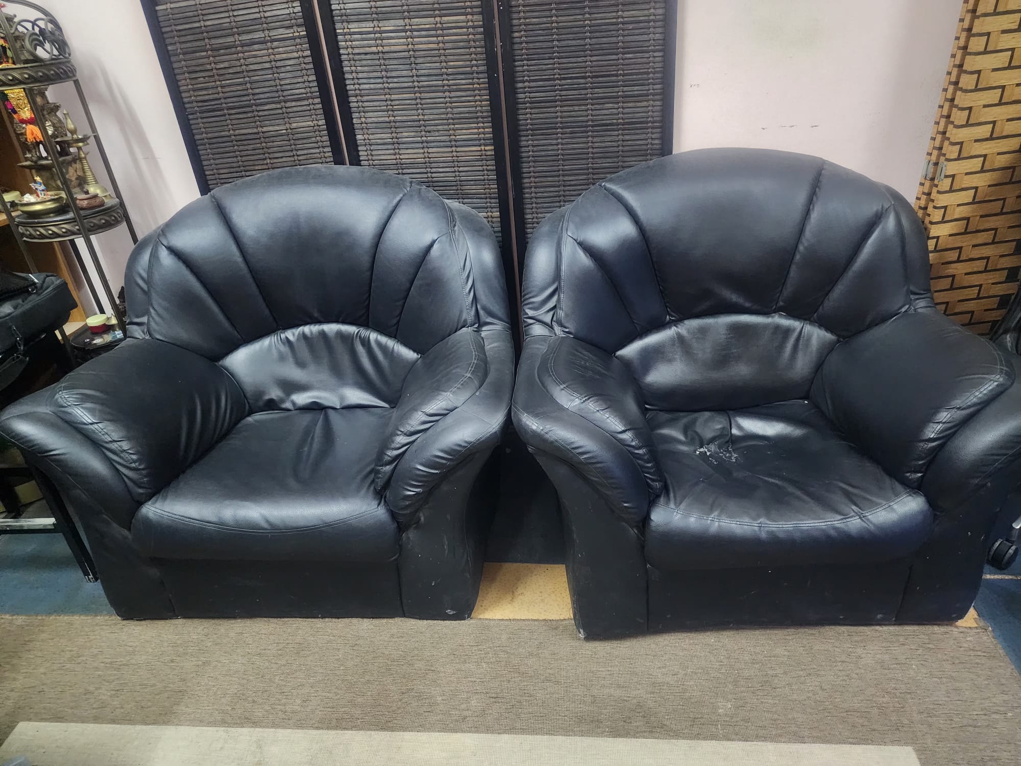 5 seater Black sofa for sale - Image 4