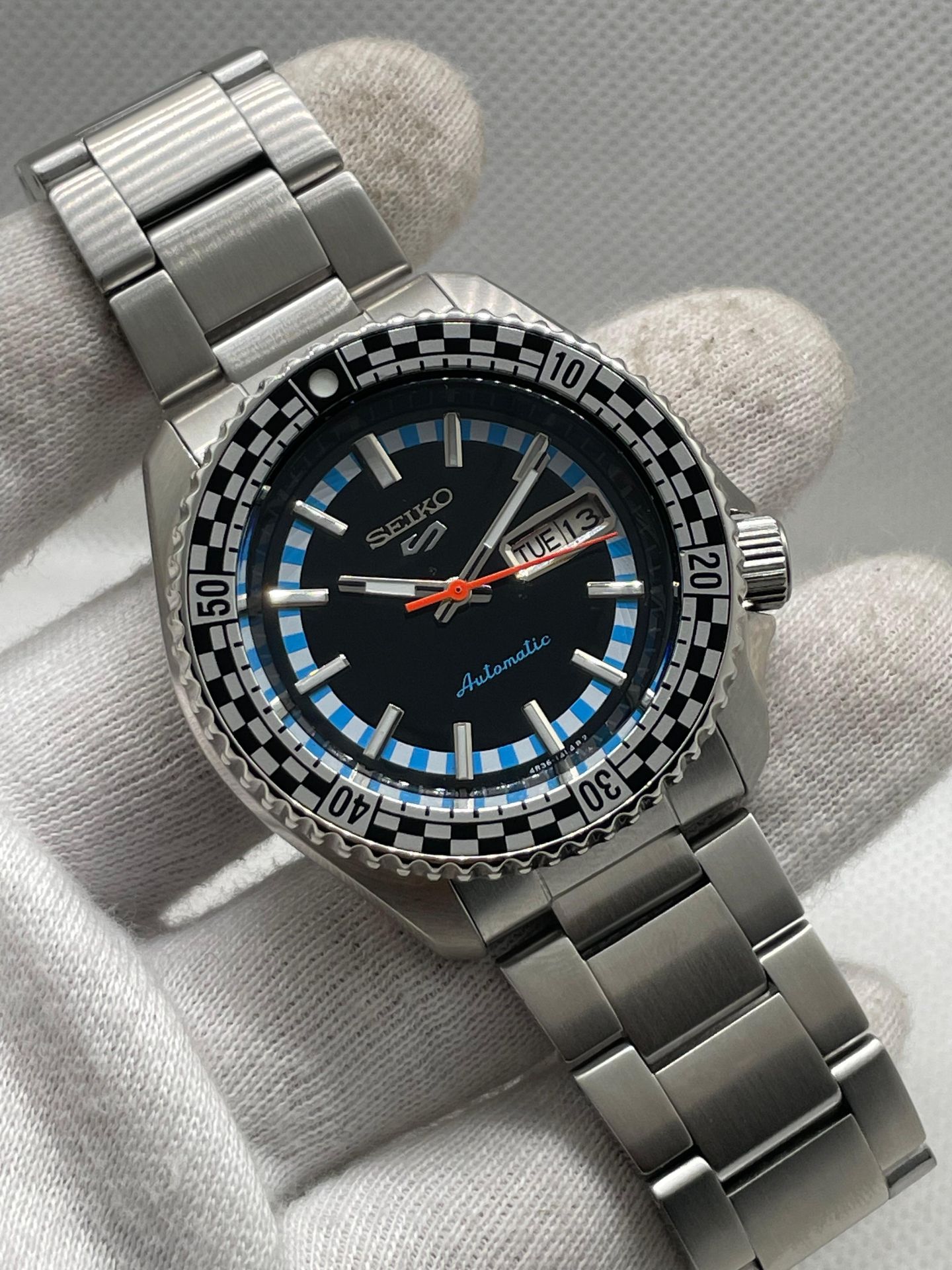 Seiko 5 Sports SKX Special Edition Checkers Flag Black Dial SRPK67K1 Refurbished - Image 5