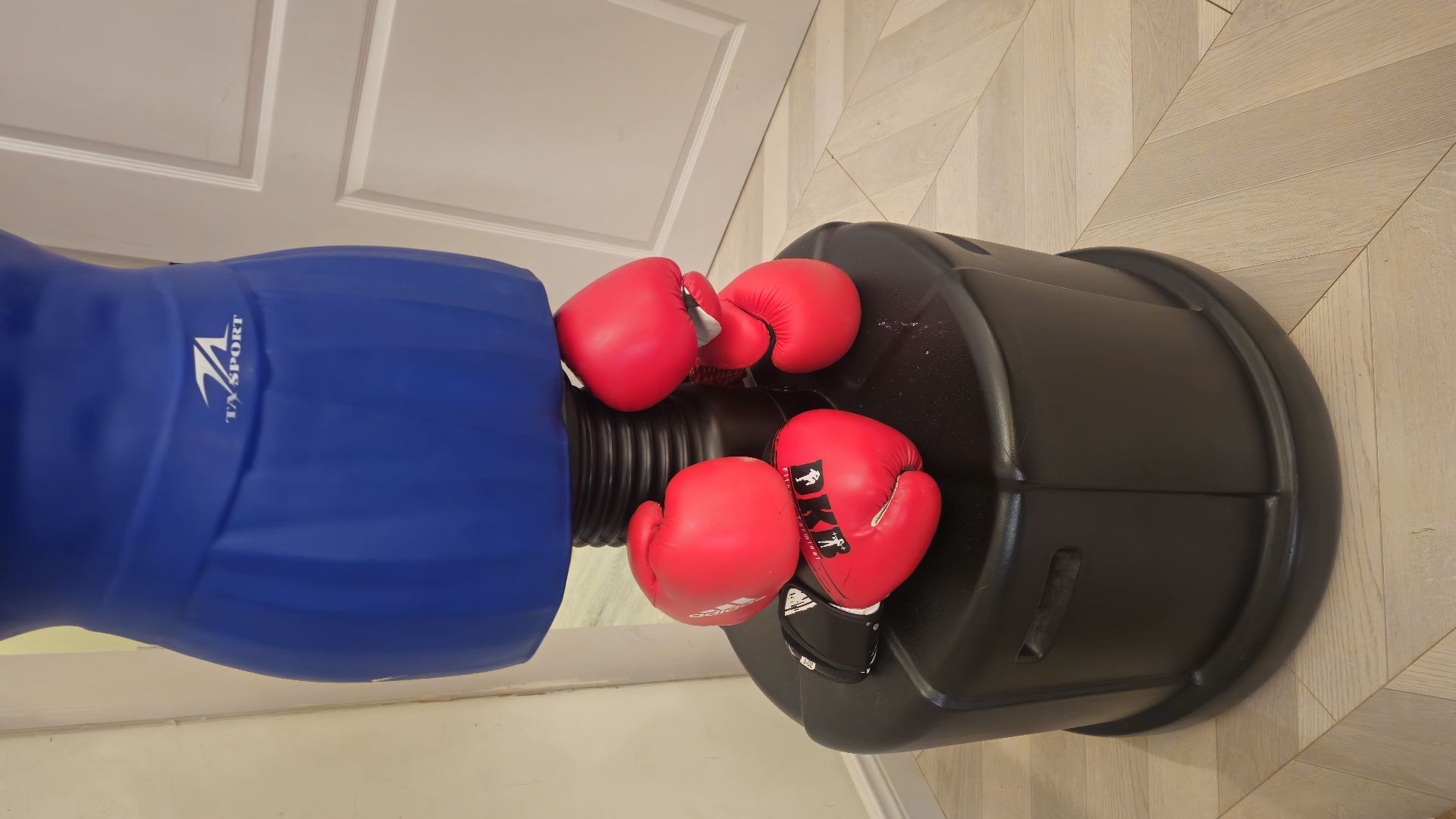 Freestanding boxing dummy - Image 3