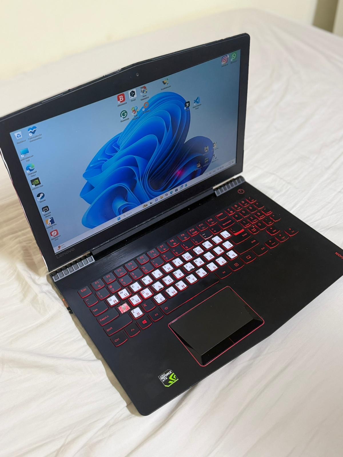  Lenovo legion Y520 gaming laptop - Image 3