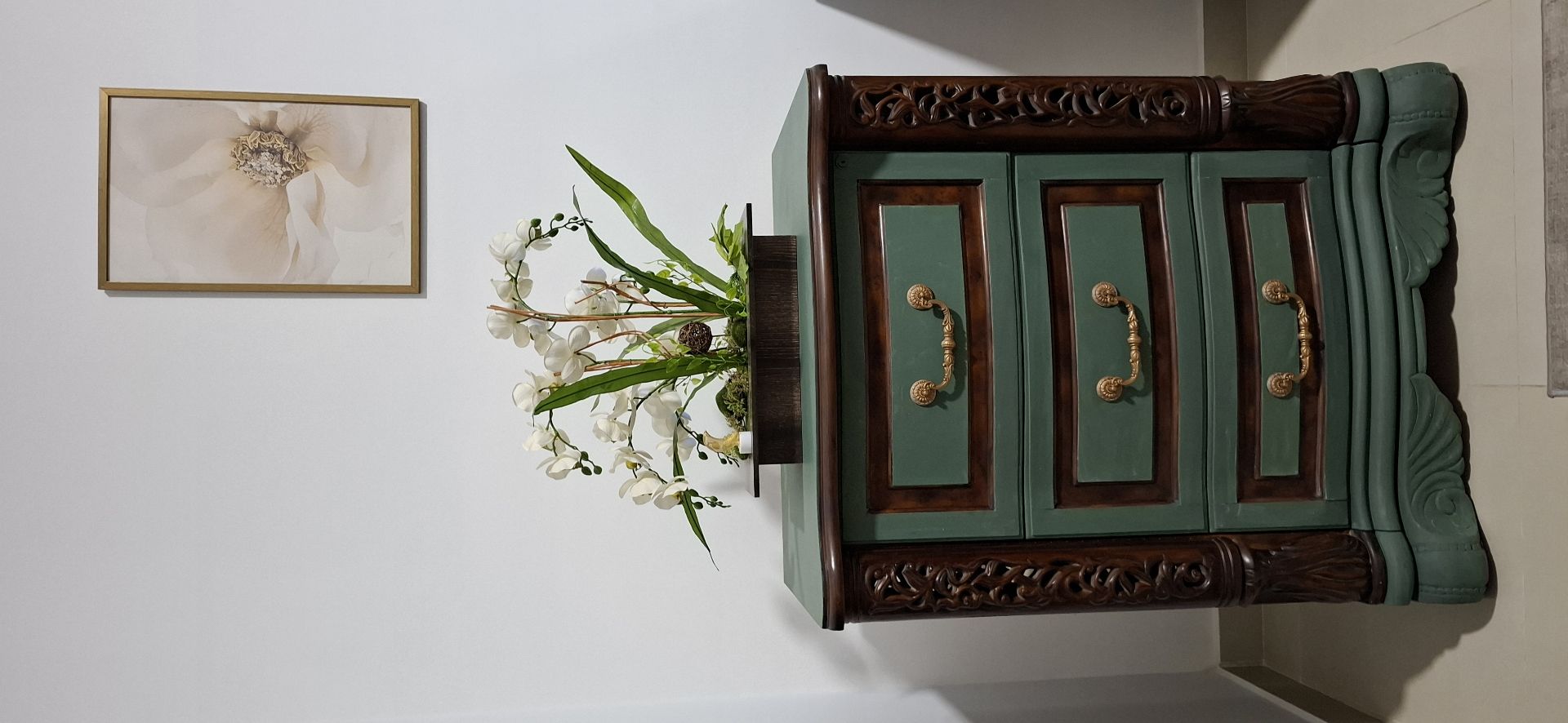 Amazing cabinet with drawars  - Image 8