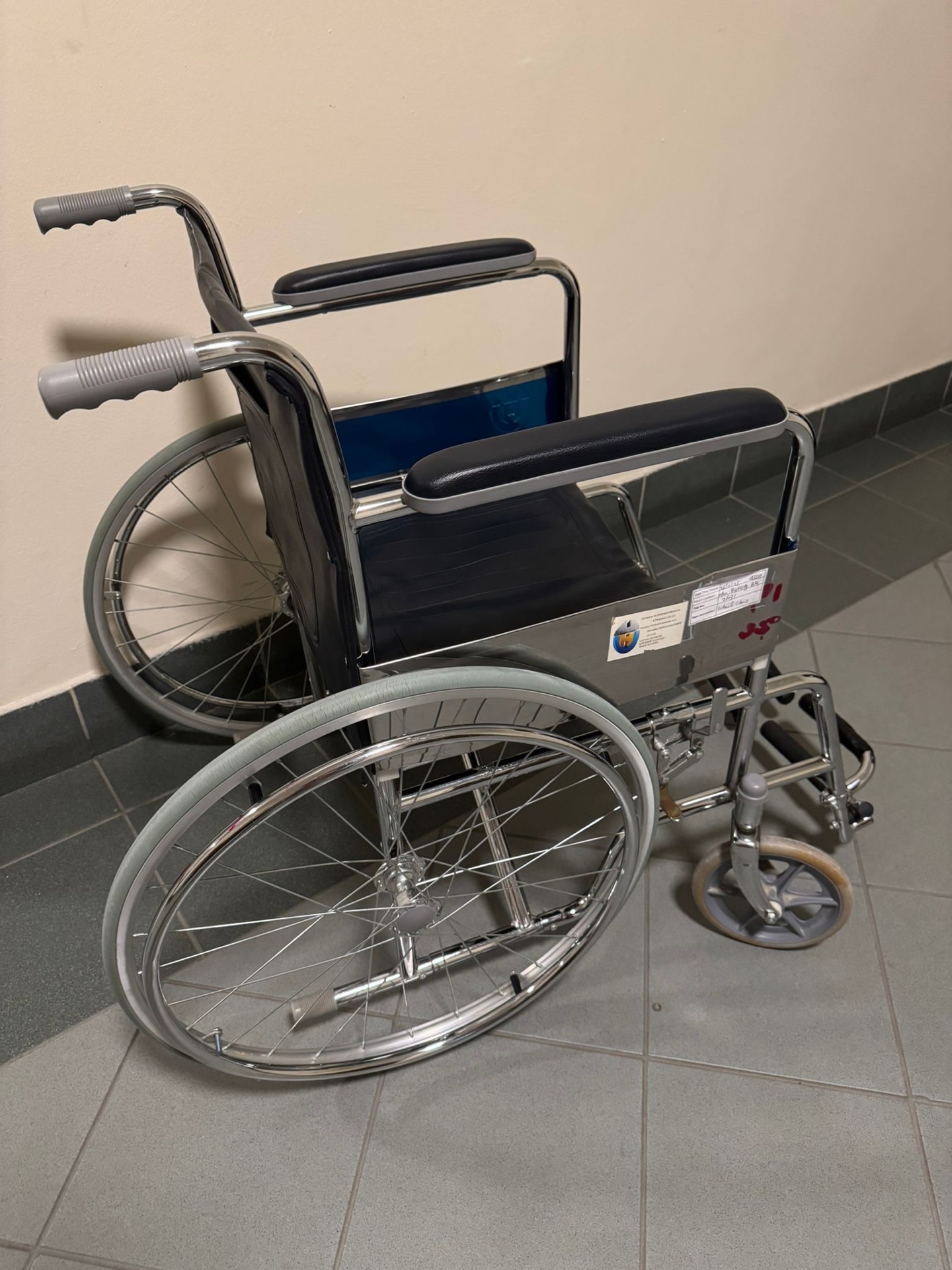 Wheelchair - Image 10