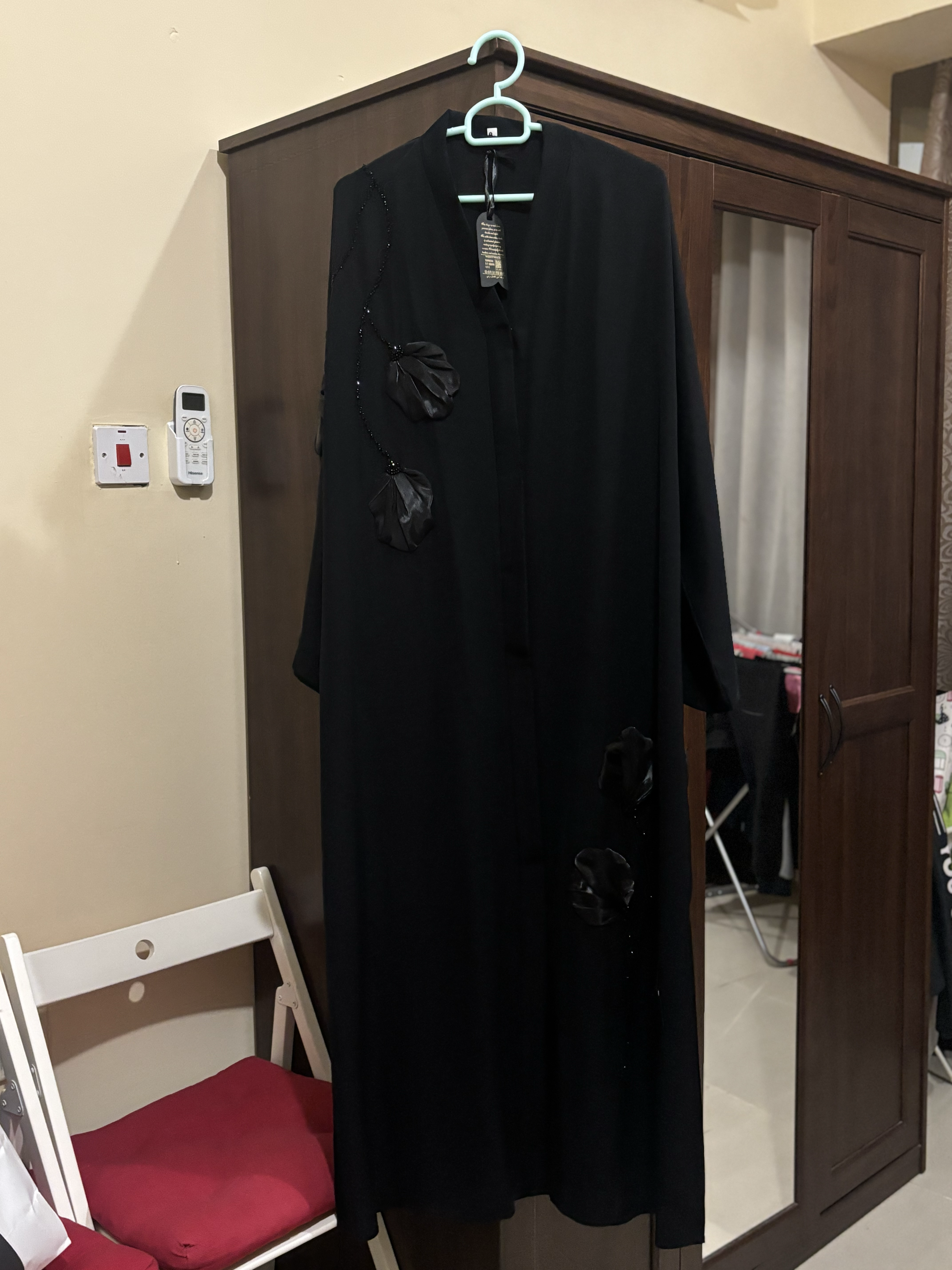 BRAND NEW BLACK ABAYA - Image 4