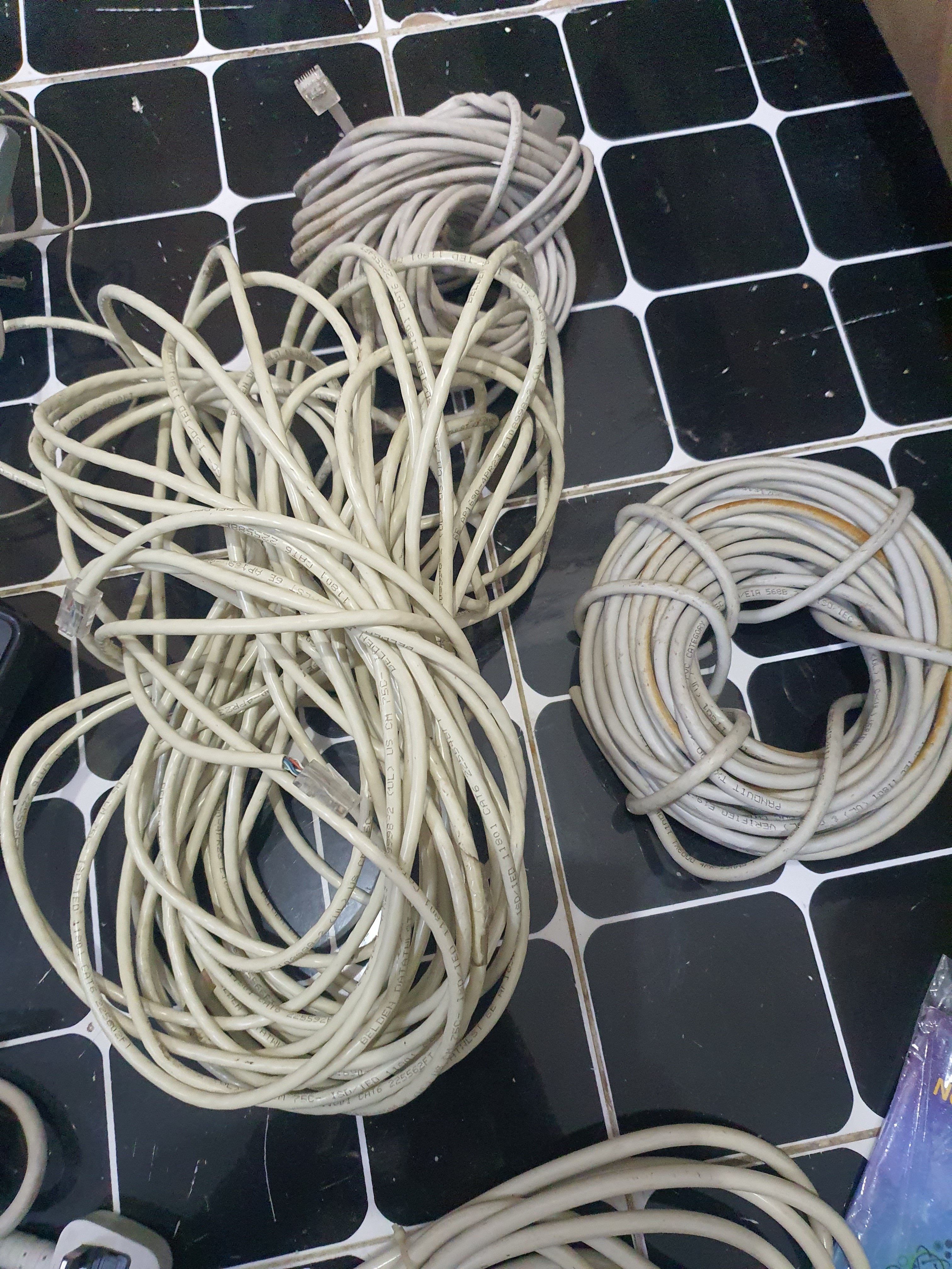 Telephone modem wires - Image 6