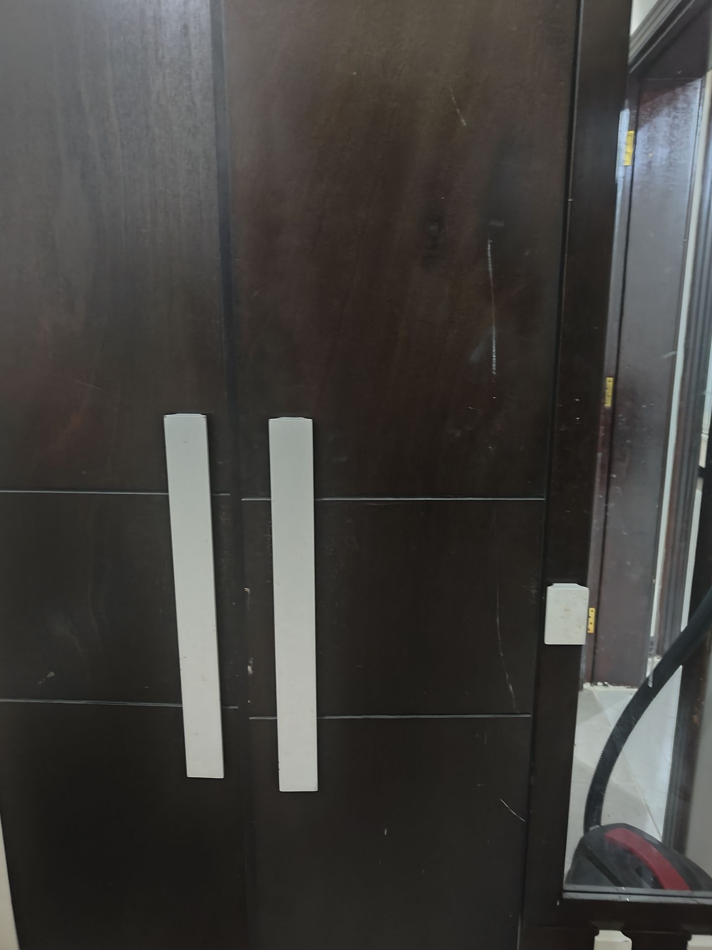 Cupboard with mirror - Image 1