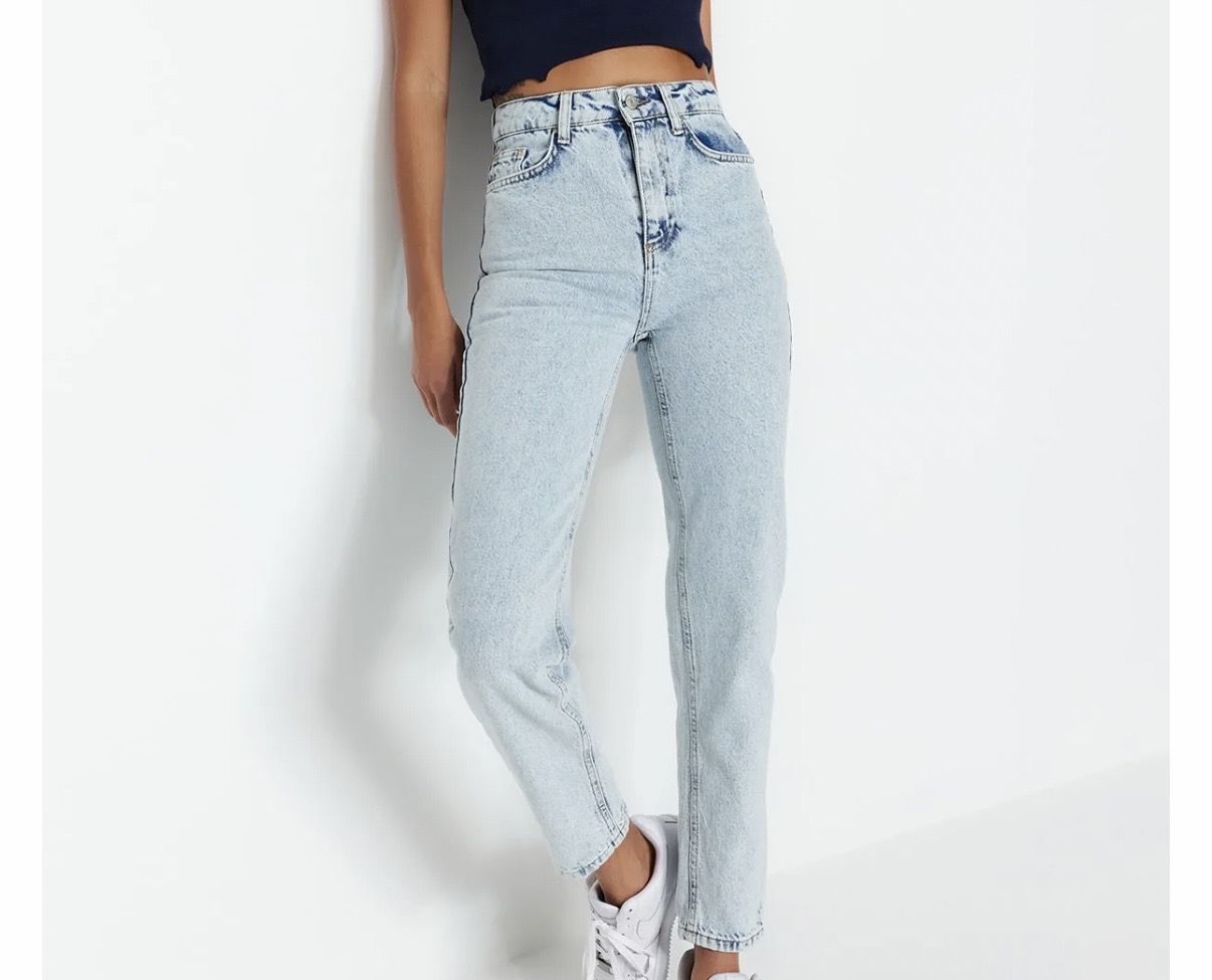 Women’s clothing  - Image 3