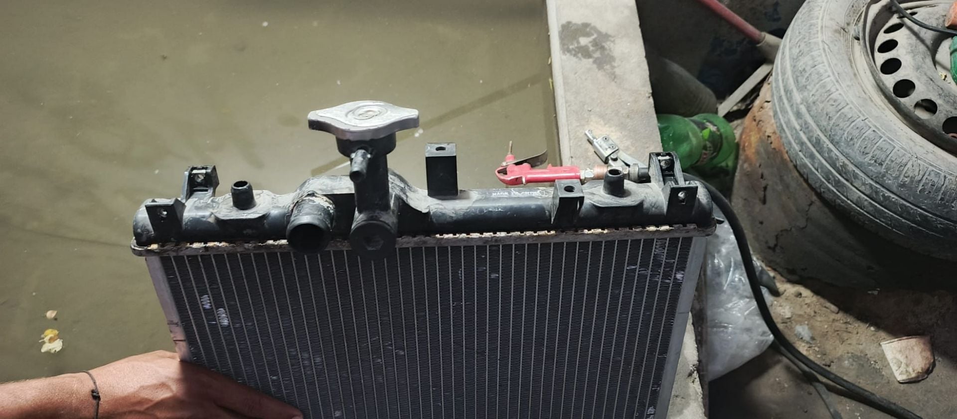 Radiator and injector cleaning 30003629 - Image 6