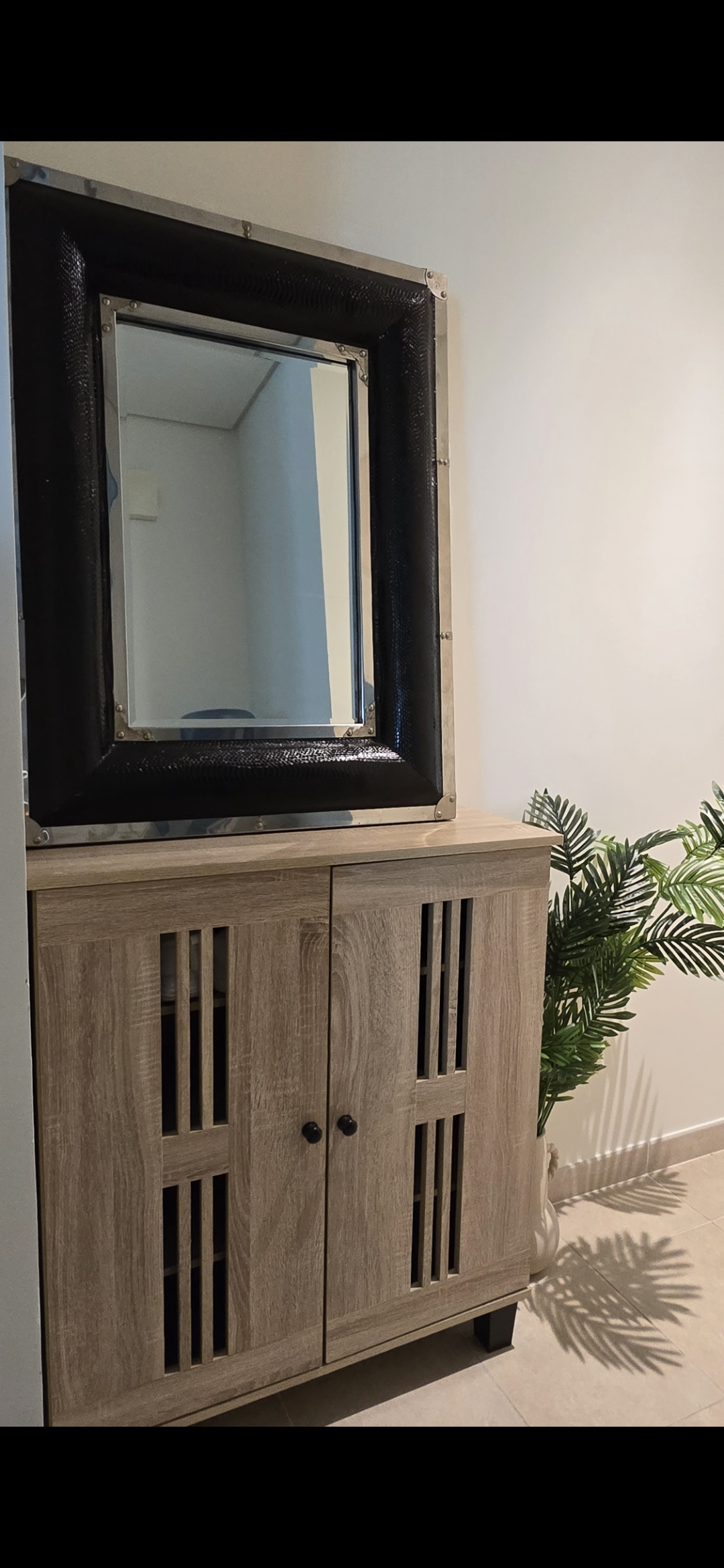 Big mirror - Image 1