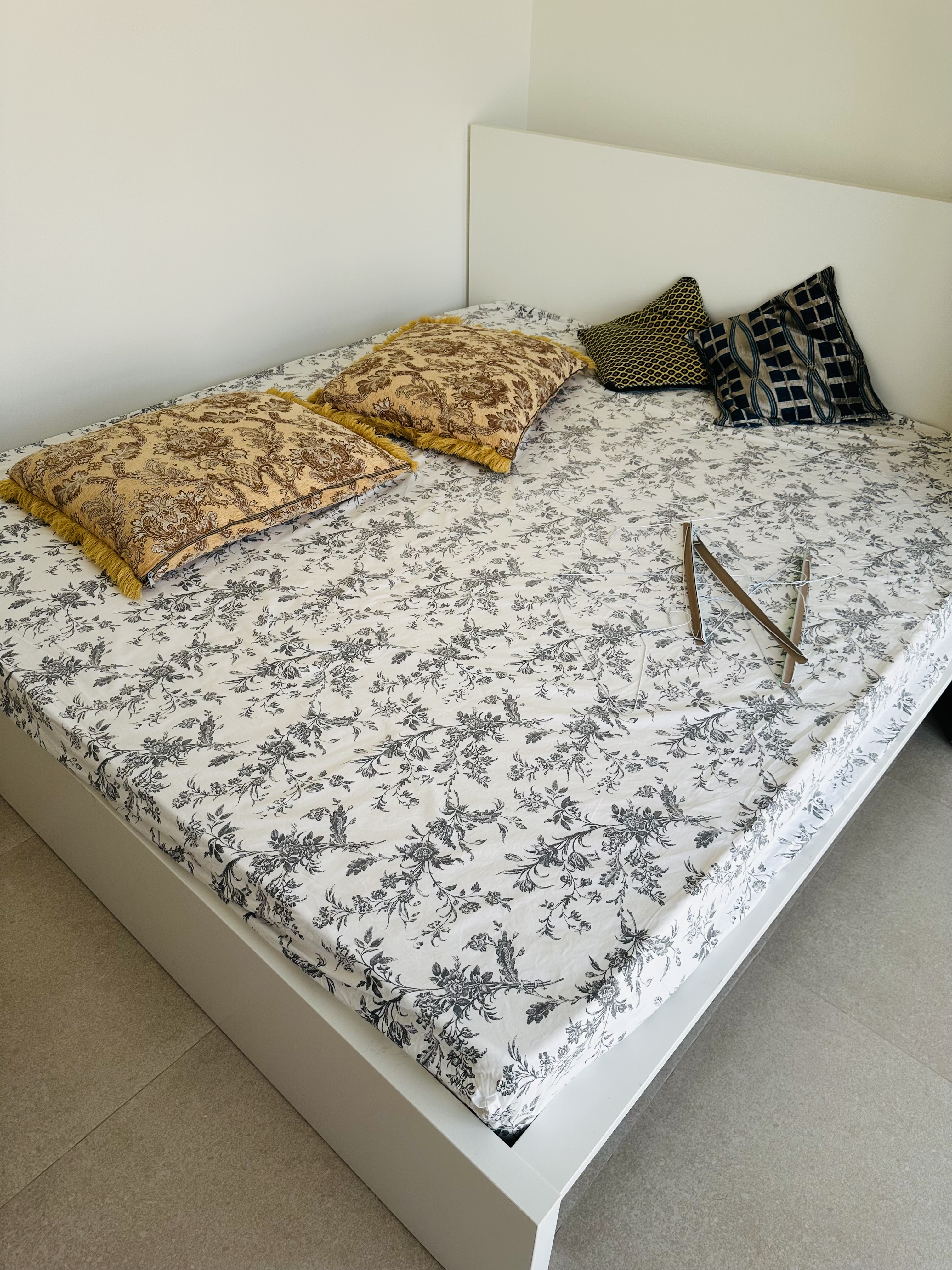 King Size Bed - Image 4