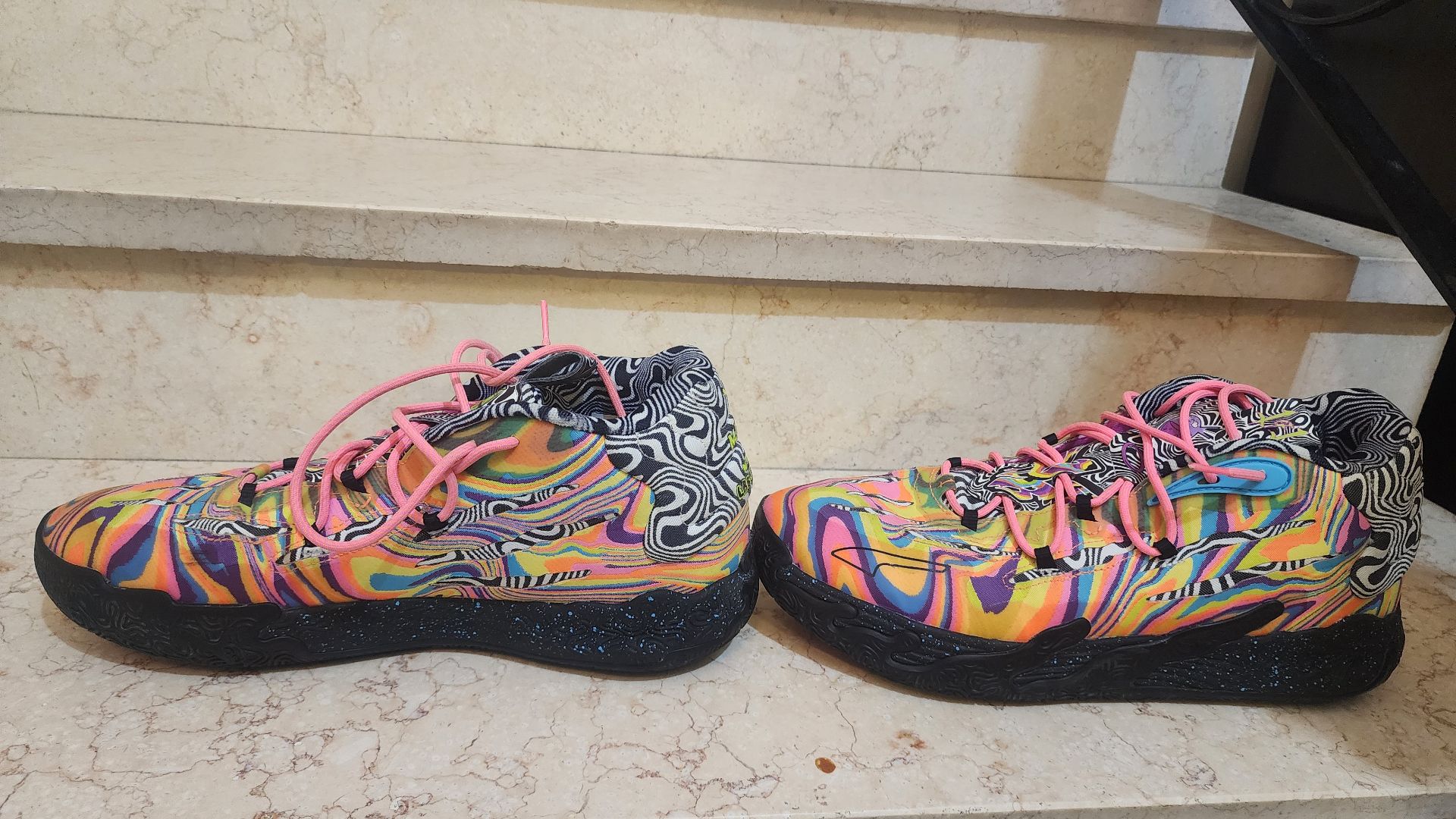 Basketball shoes - Image 4