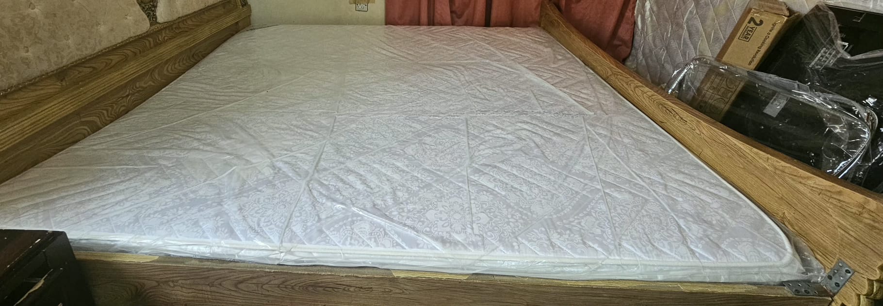 Matress 150*200- 15cm thickness - Image 3