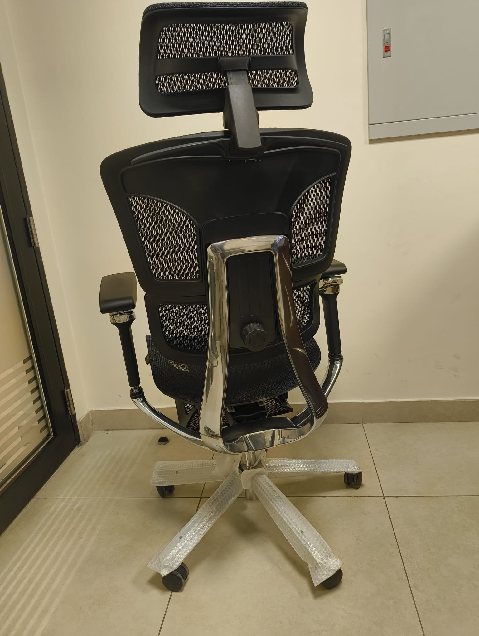 Executive Highback Mesh Chair - Image 2