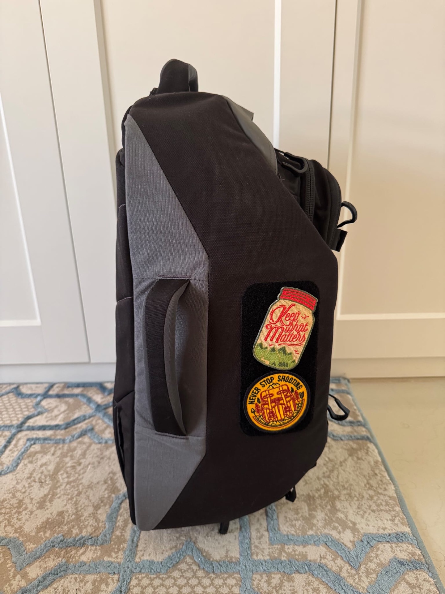bag for sale In excellent condition - Image 2