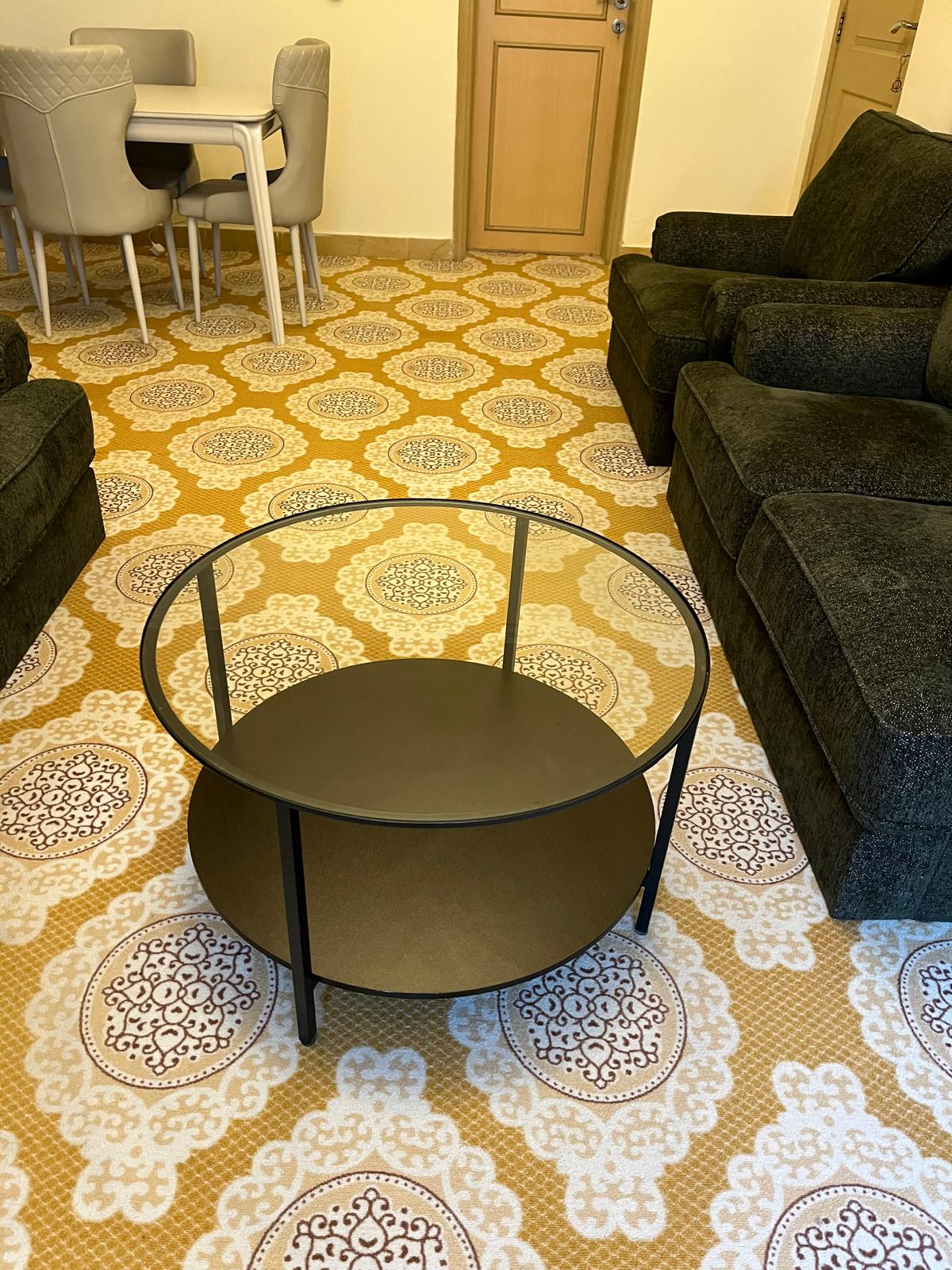 ✨ Stylish Glass & Iron Coffee Table – Like New!    - Image 3