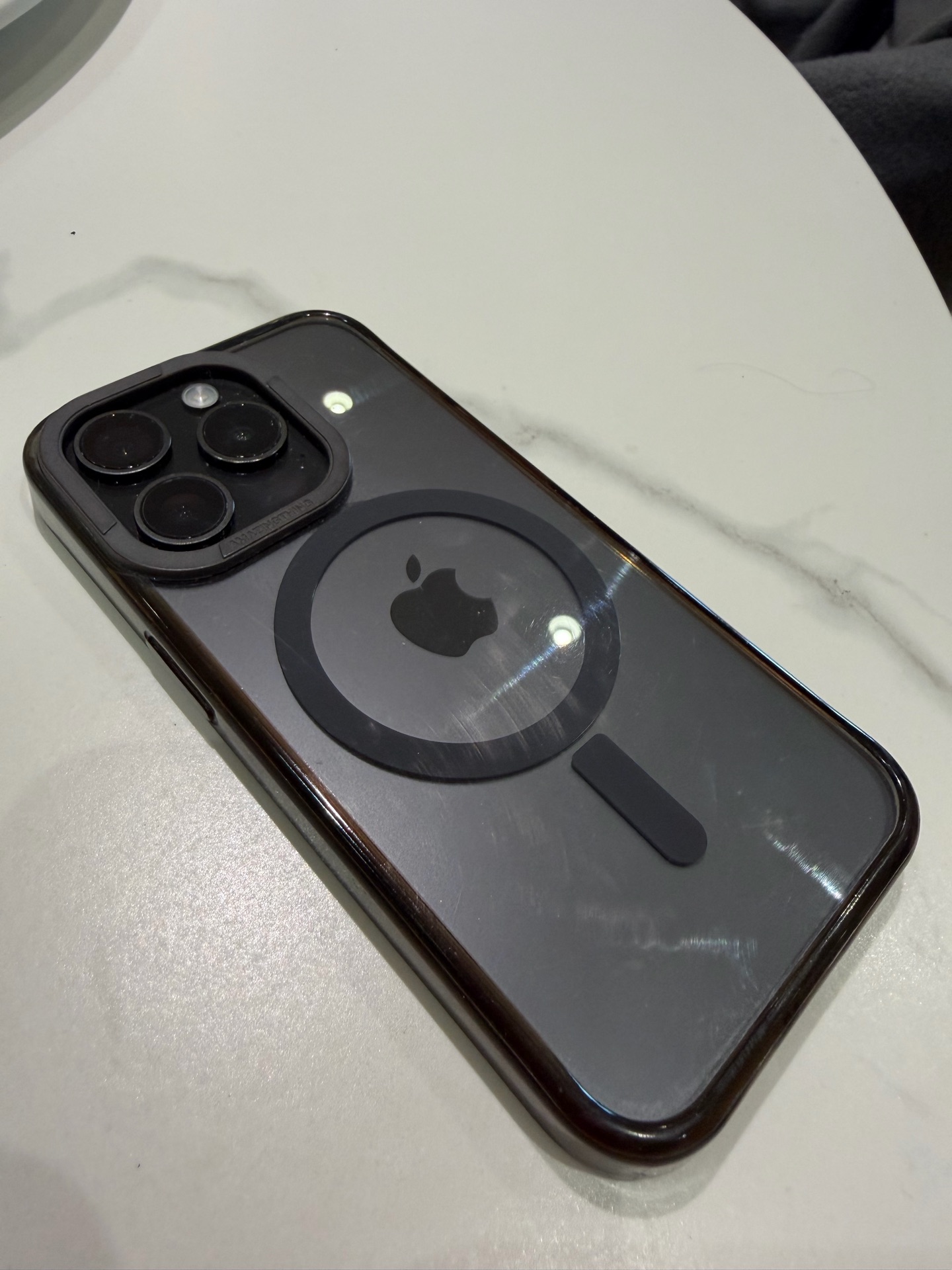 iPhone 15 Pro 128 GB - Image 1