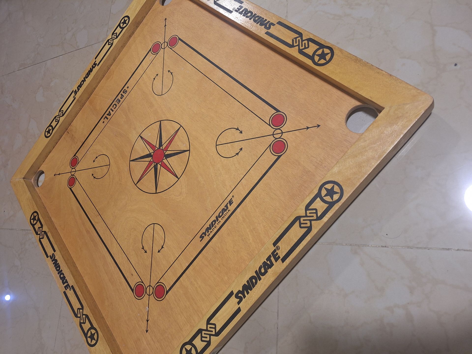 Carrom board rarely used - Image 2