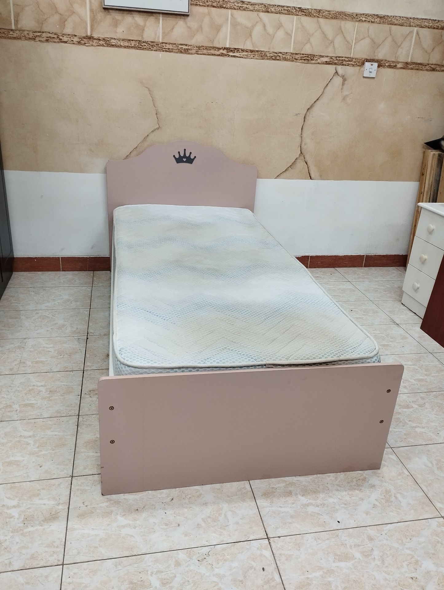 For sale and buy old furniture - Image 7