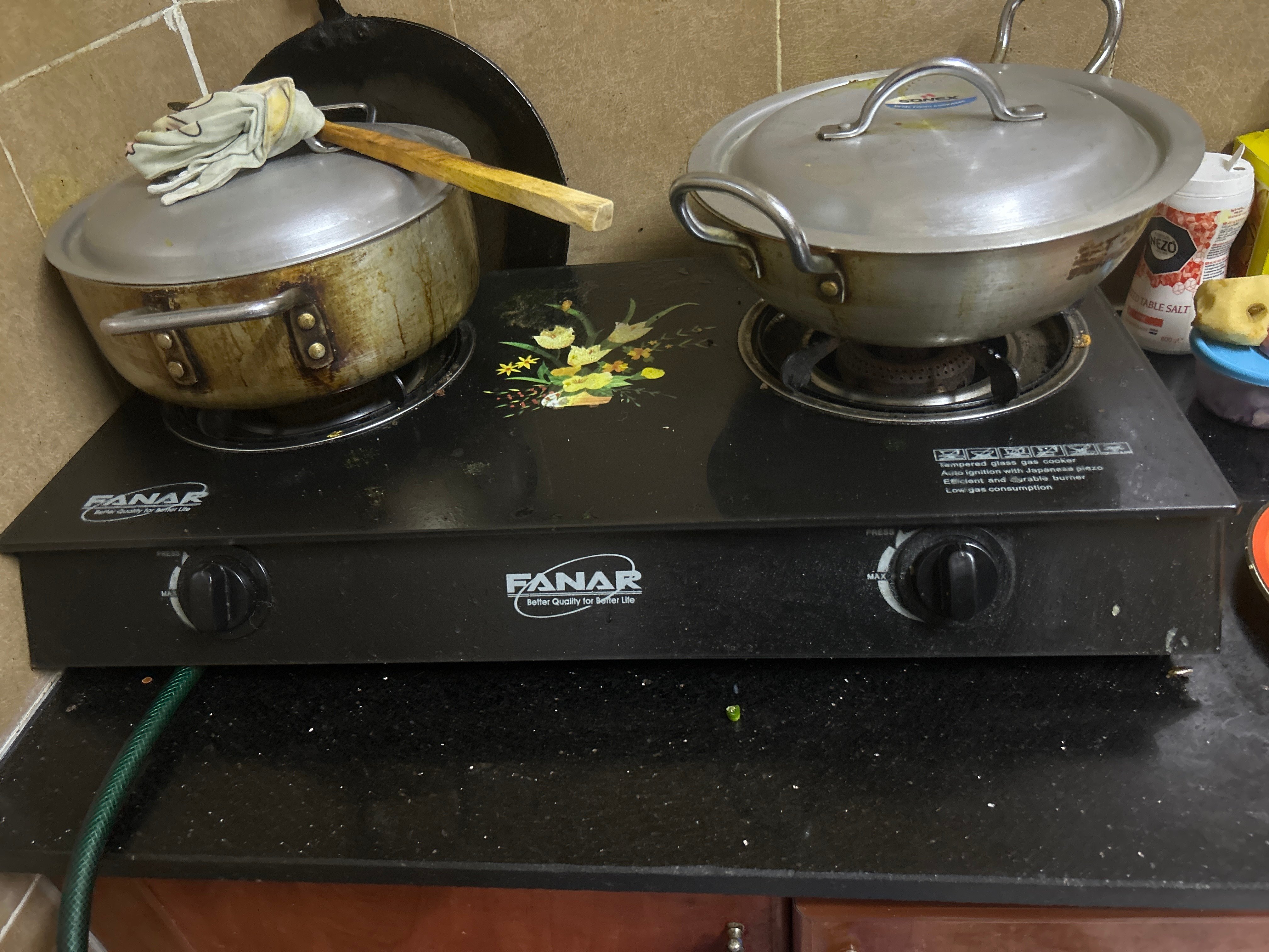 Gas stove and 12 kg cylinder  - Image 2