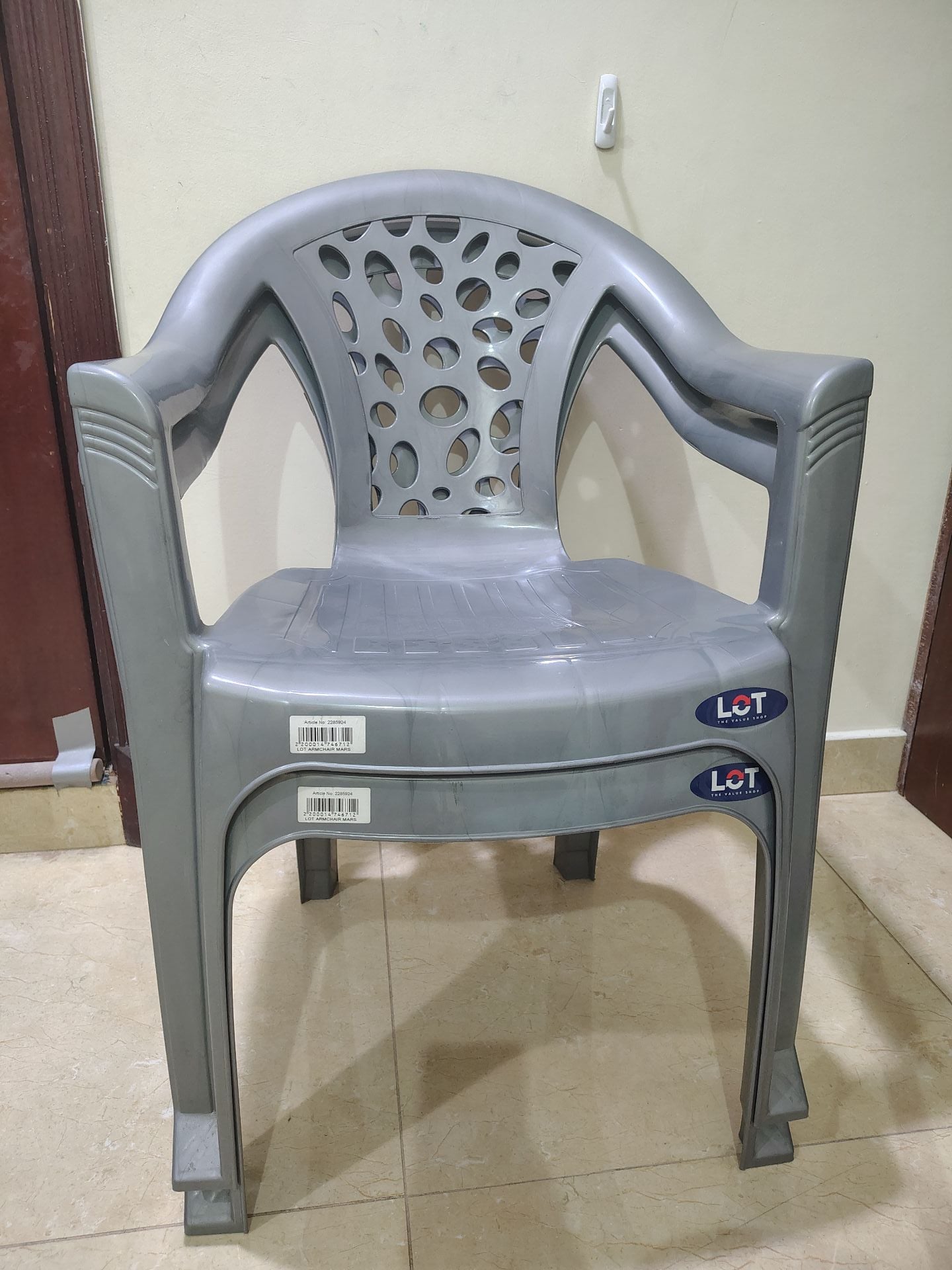 2 Chairs  - Image 2