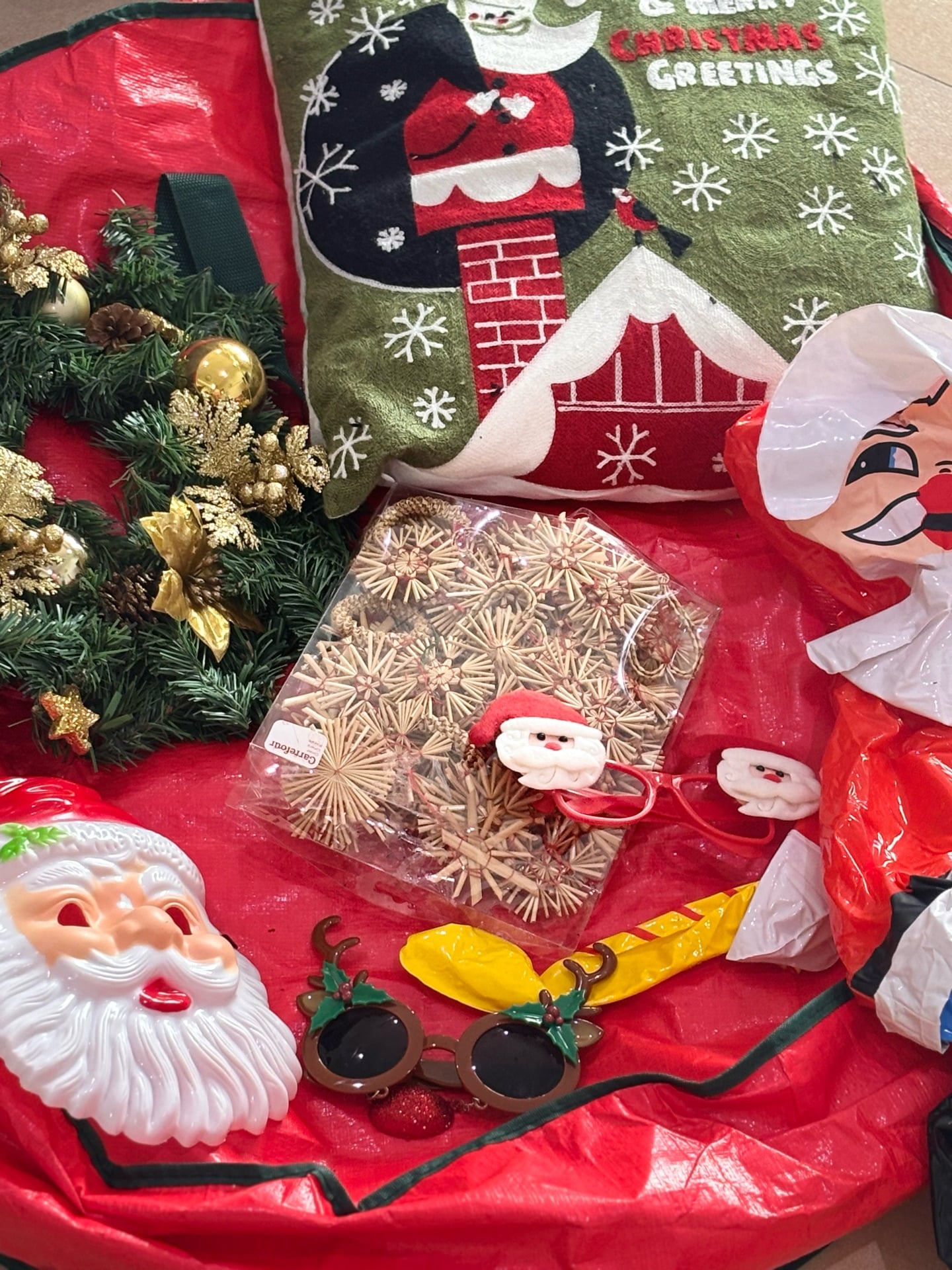 Christmas decorations - Image 1