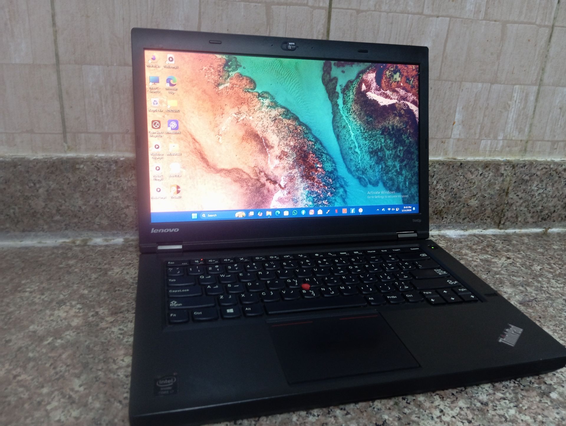 Lenovo ThinkPad - Image 1