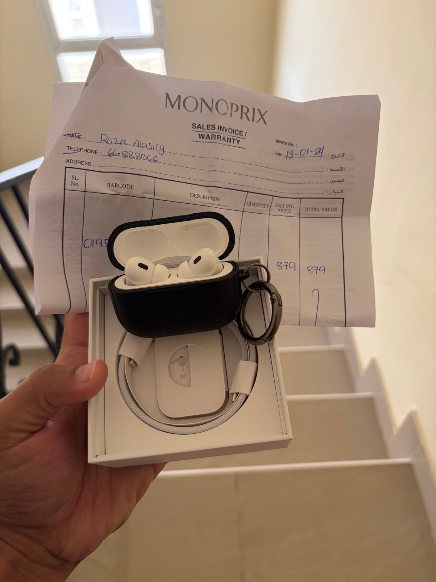 Apple AirPods Pro 2 (USB C) - Image 4