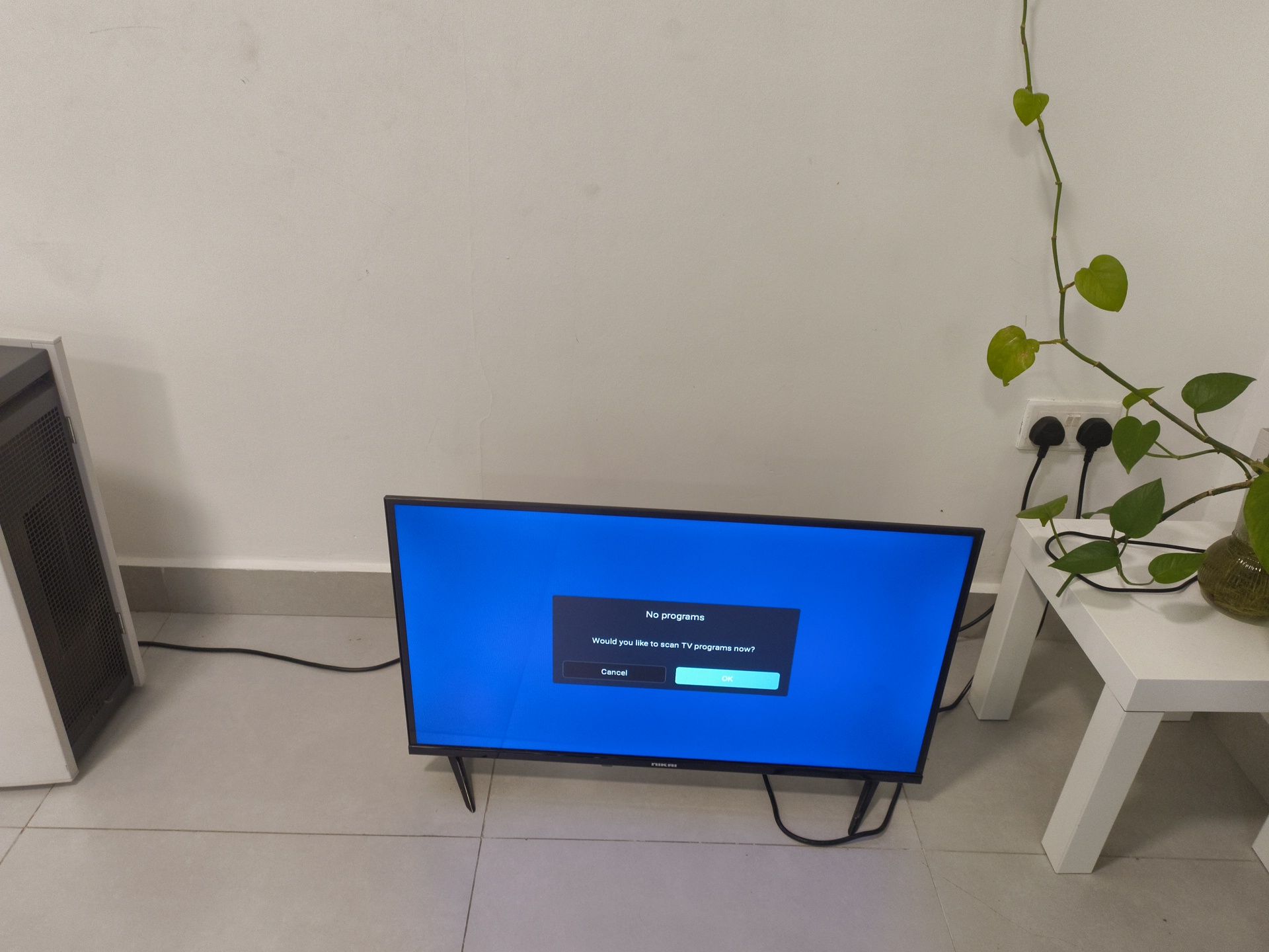 Nikai 32 inch smart TV - Image 5