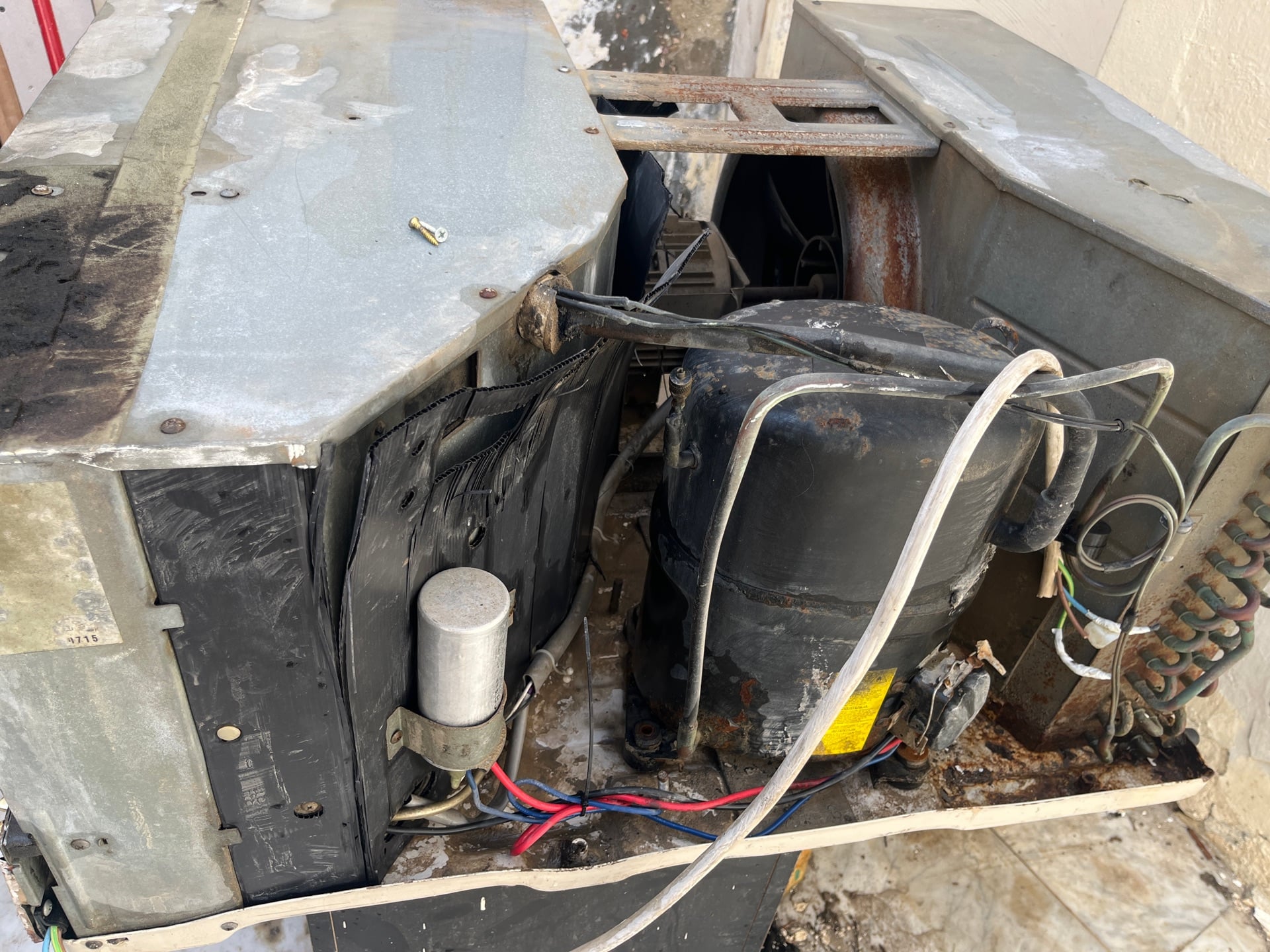 General Air conditioner for urgent sale - Image 3