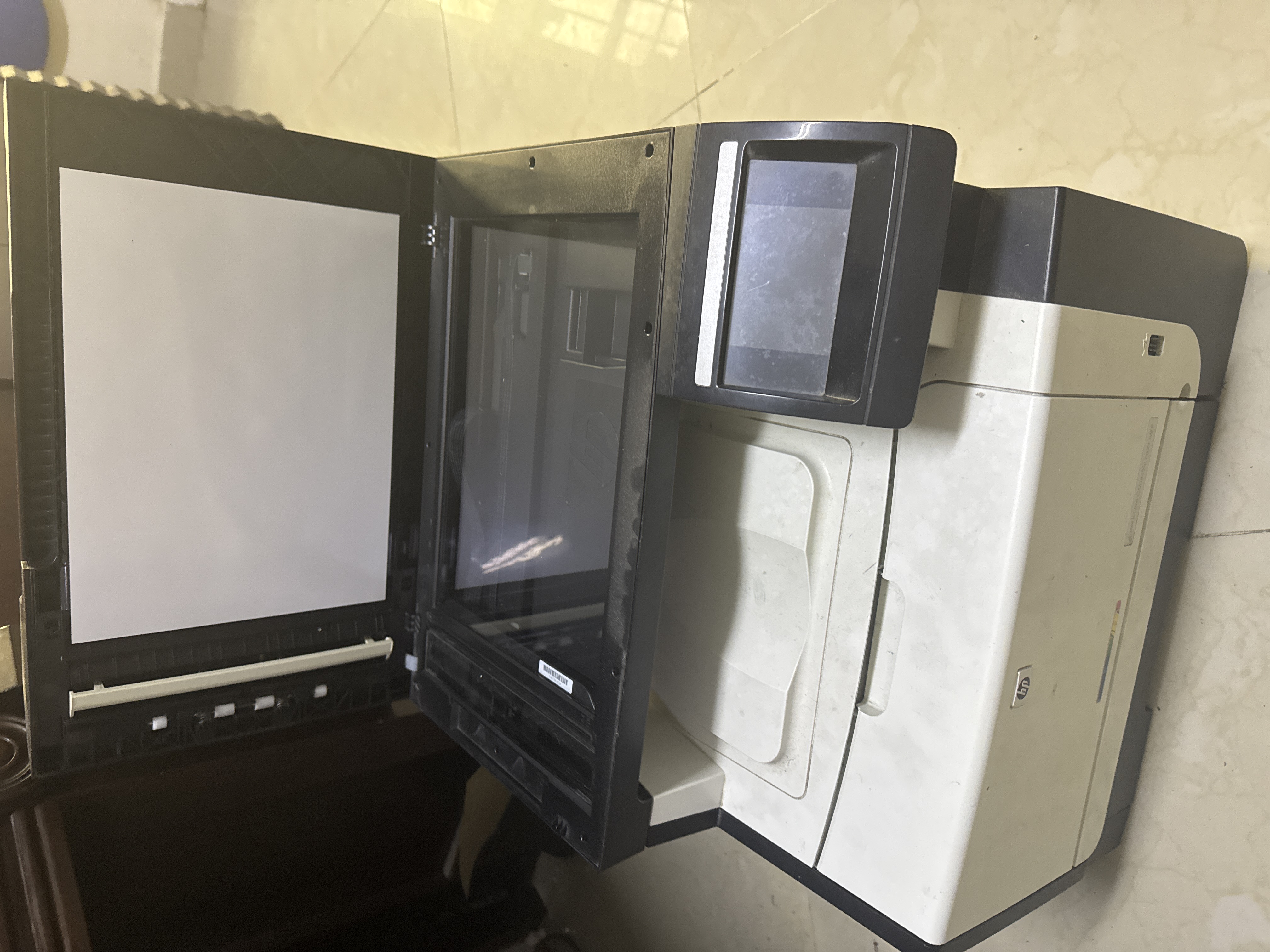 Hp laser colour printer with auto feeder - Image 7