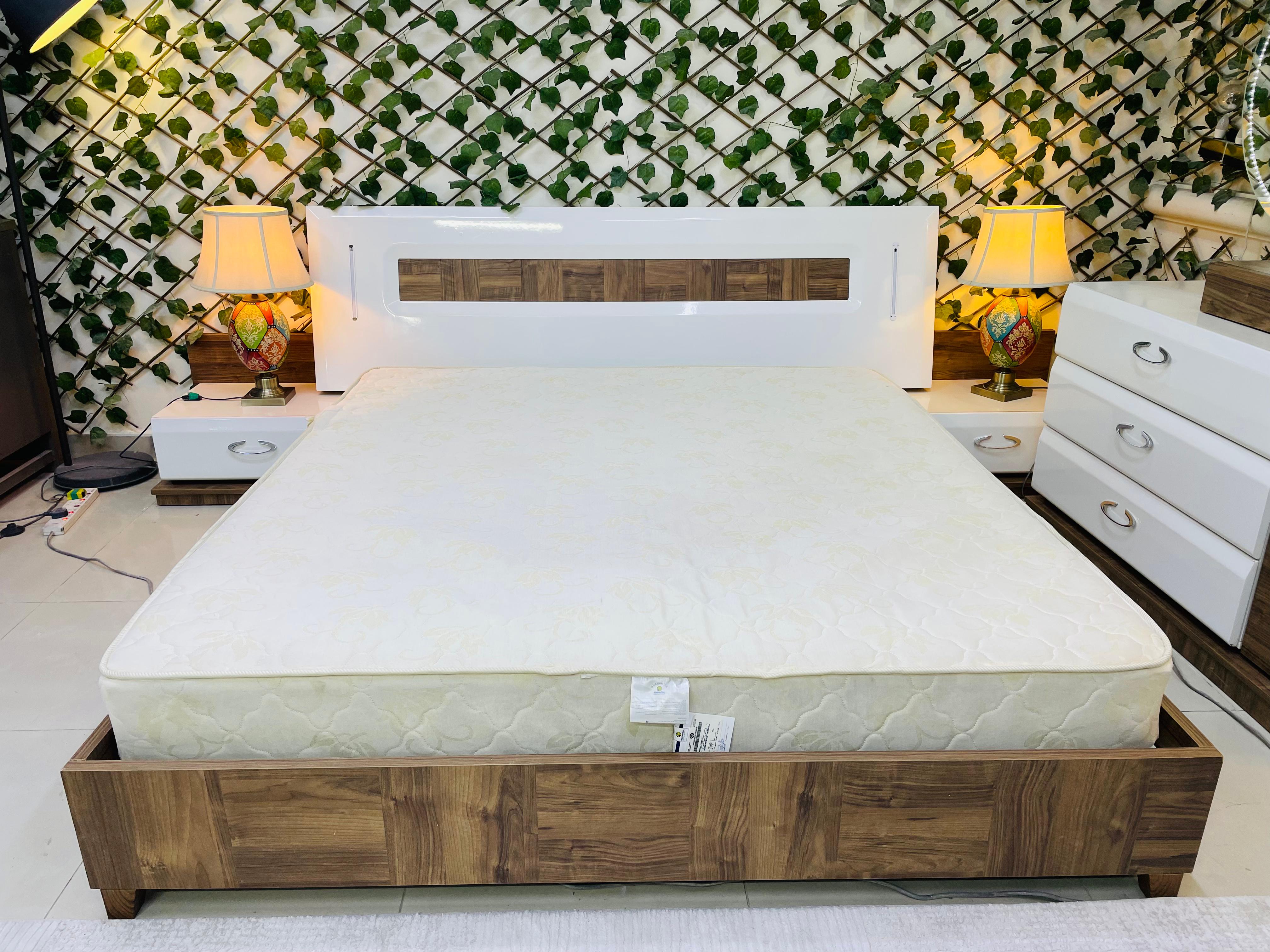  Bedroom set for sale  - Image 8