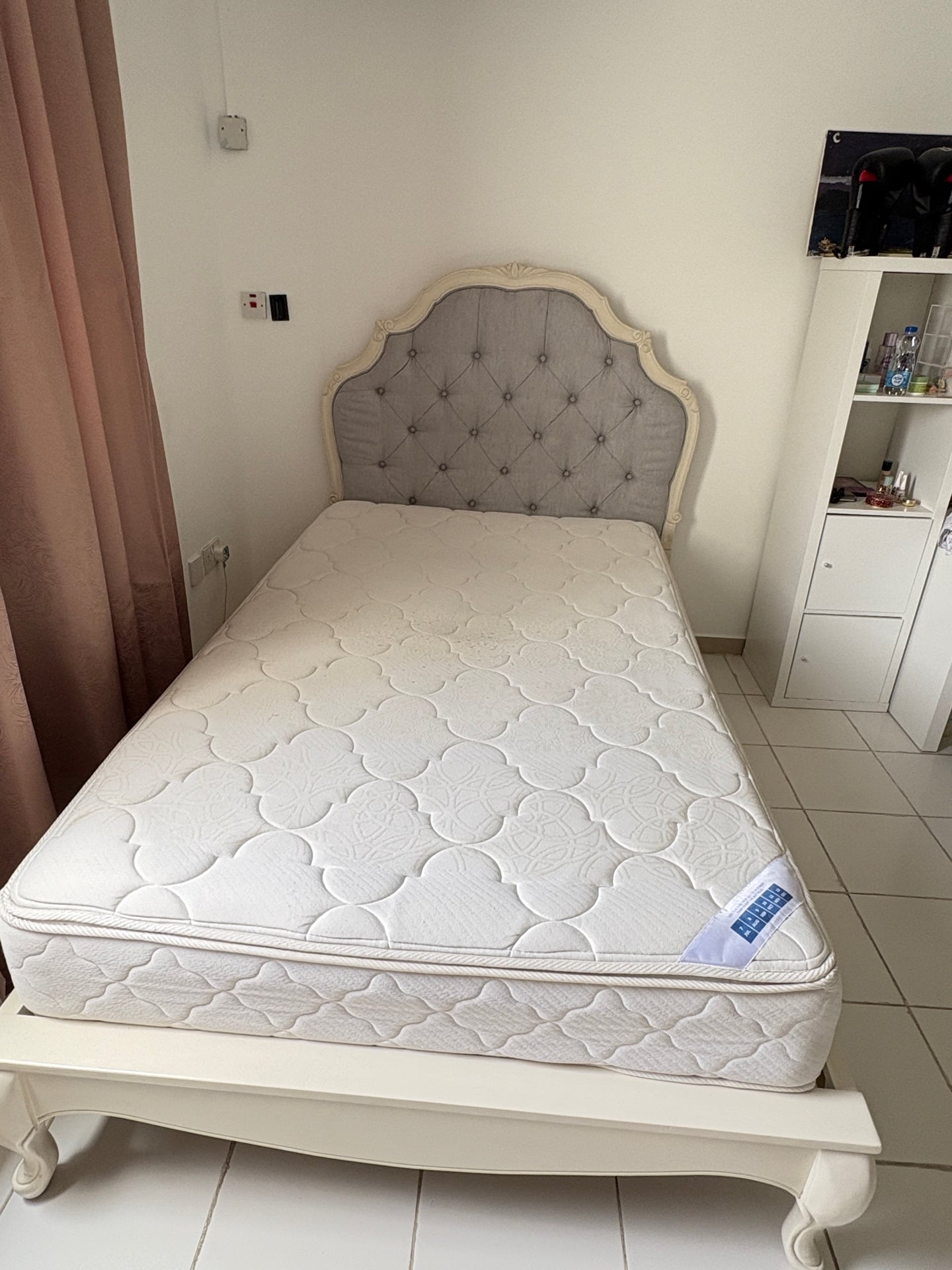 Bed - Image 1