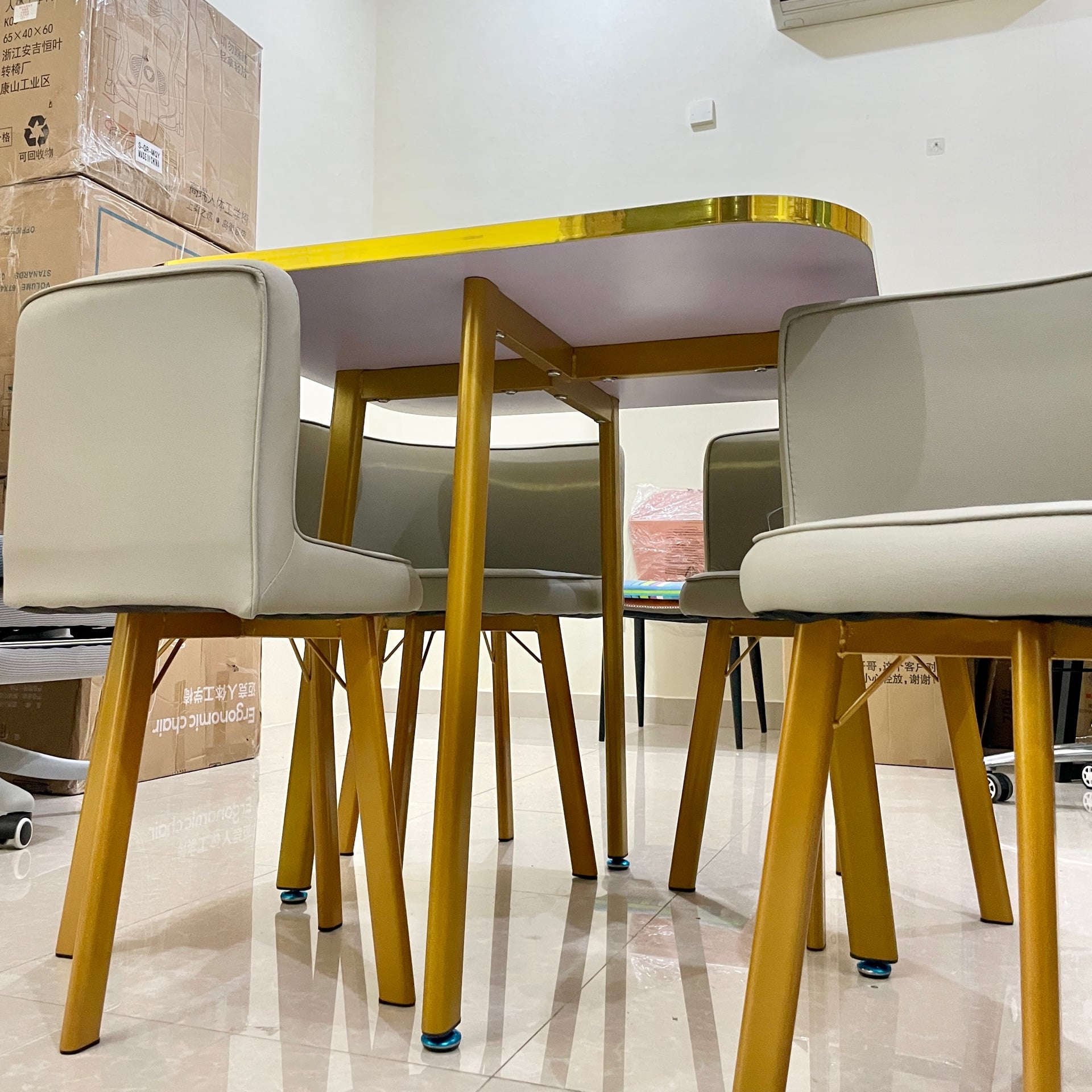 Dining table with dining chair - Image 4