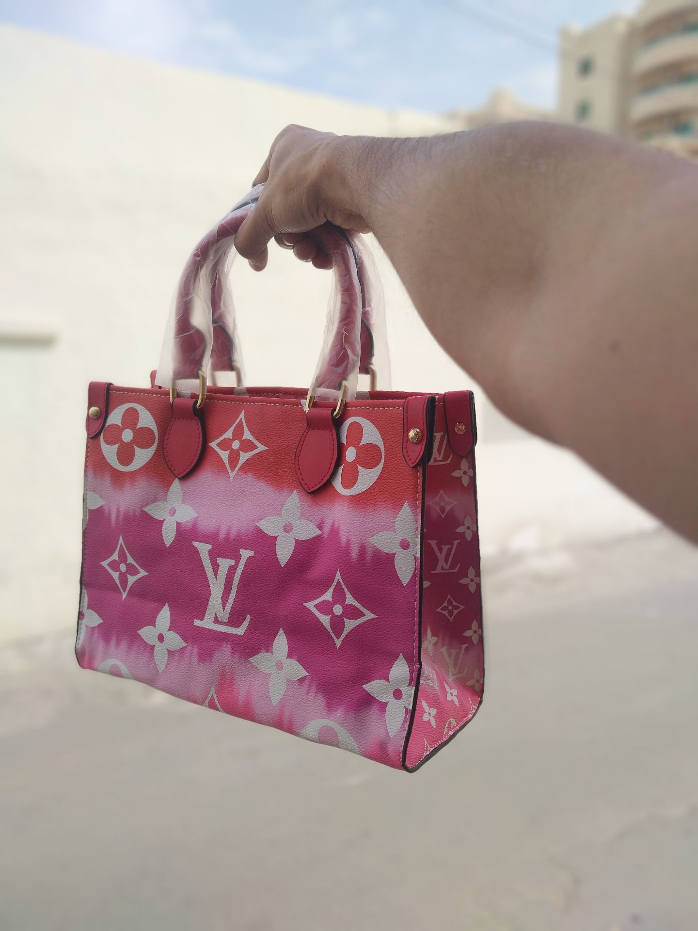 LOUIS VUITTON WOMEN'S BAGS - Image 9