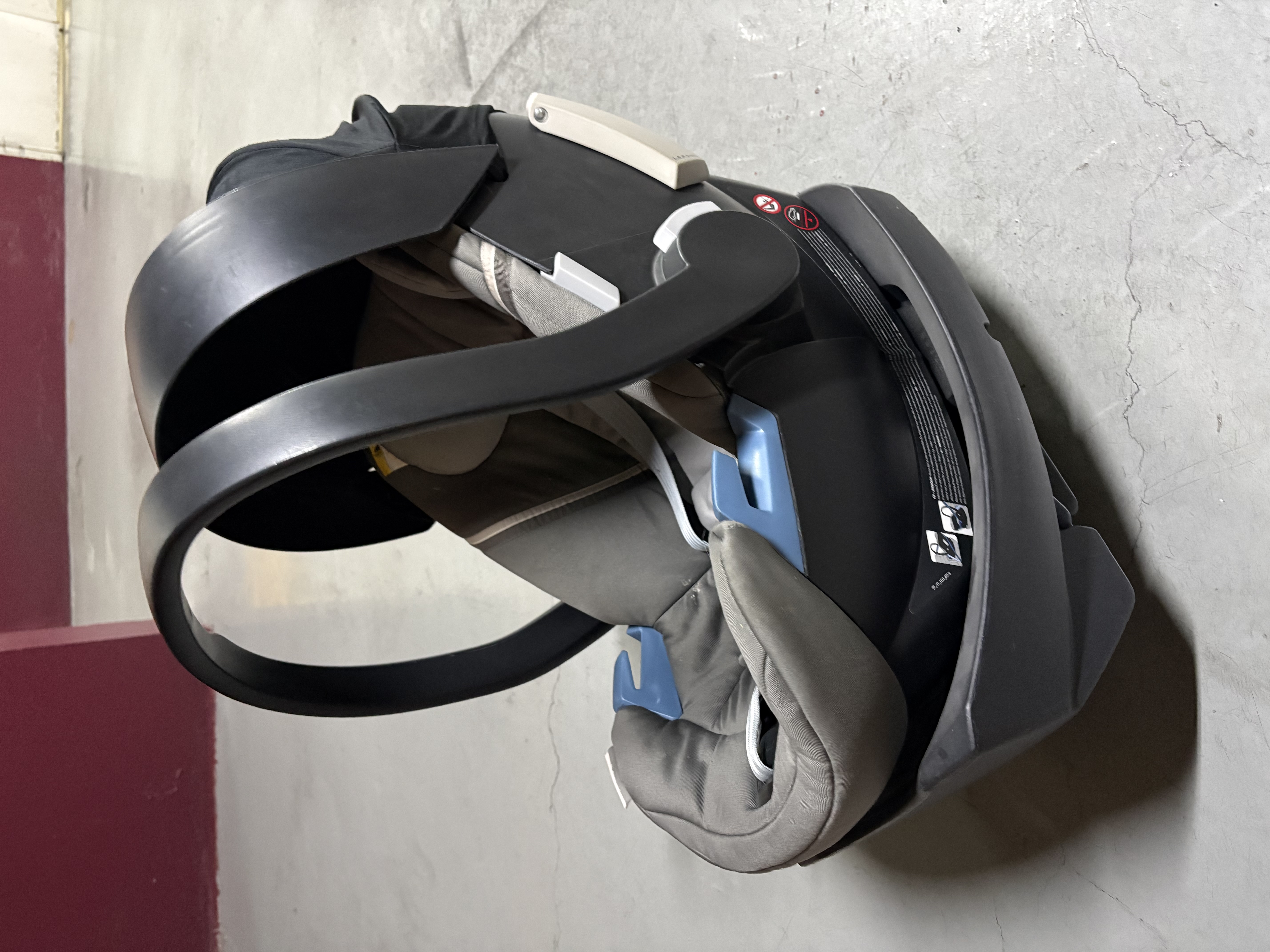 Cybex car seat and base - Image 2