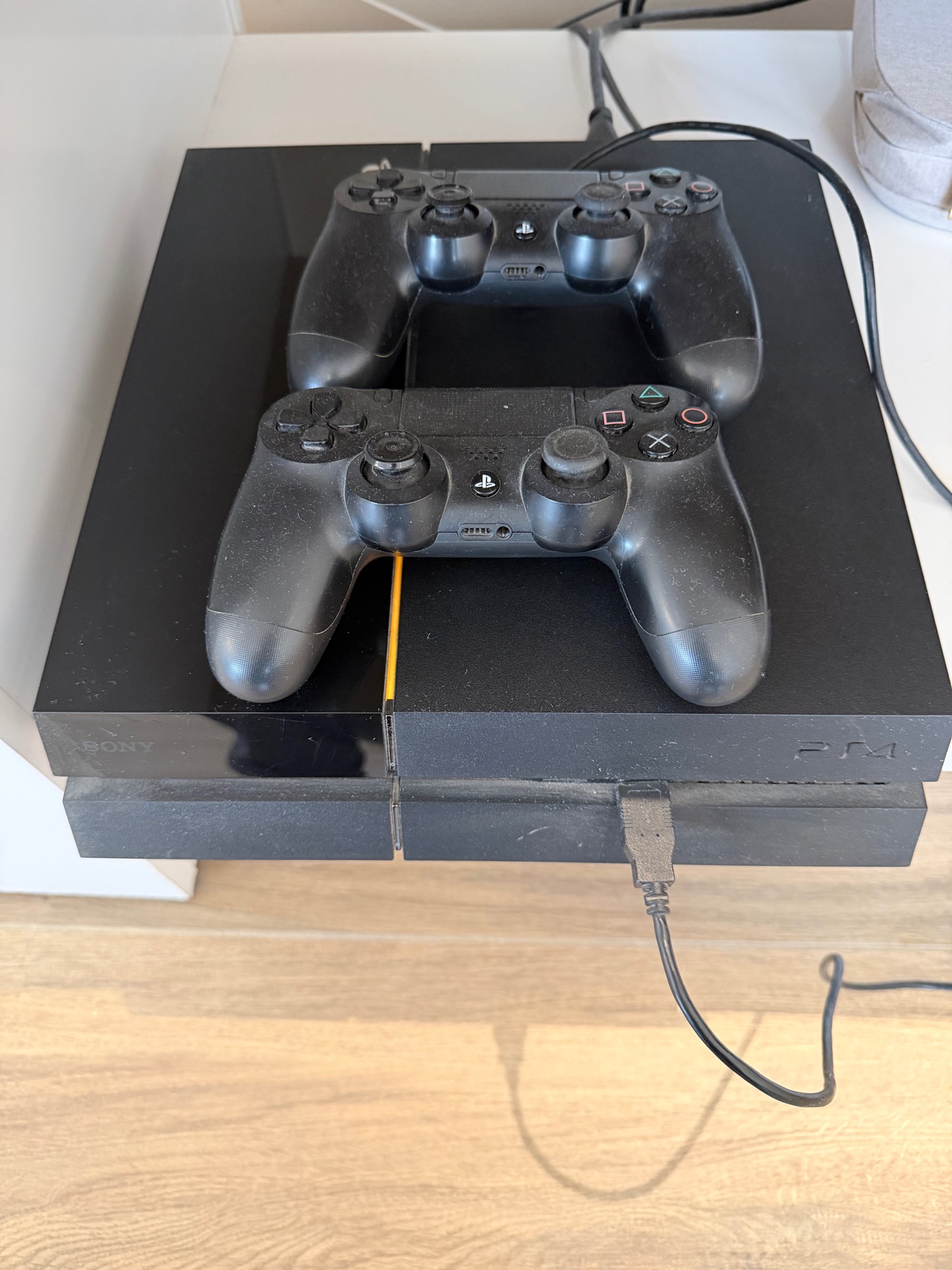 Sony Playstation PS4 - 500 GB - Image 3