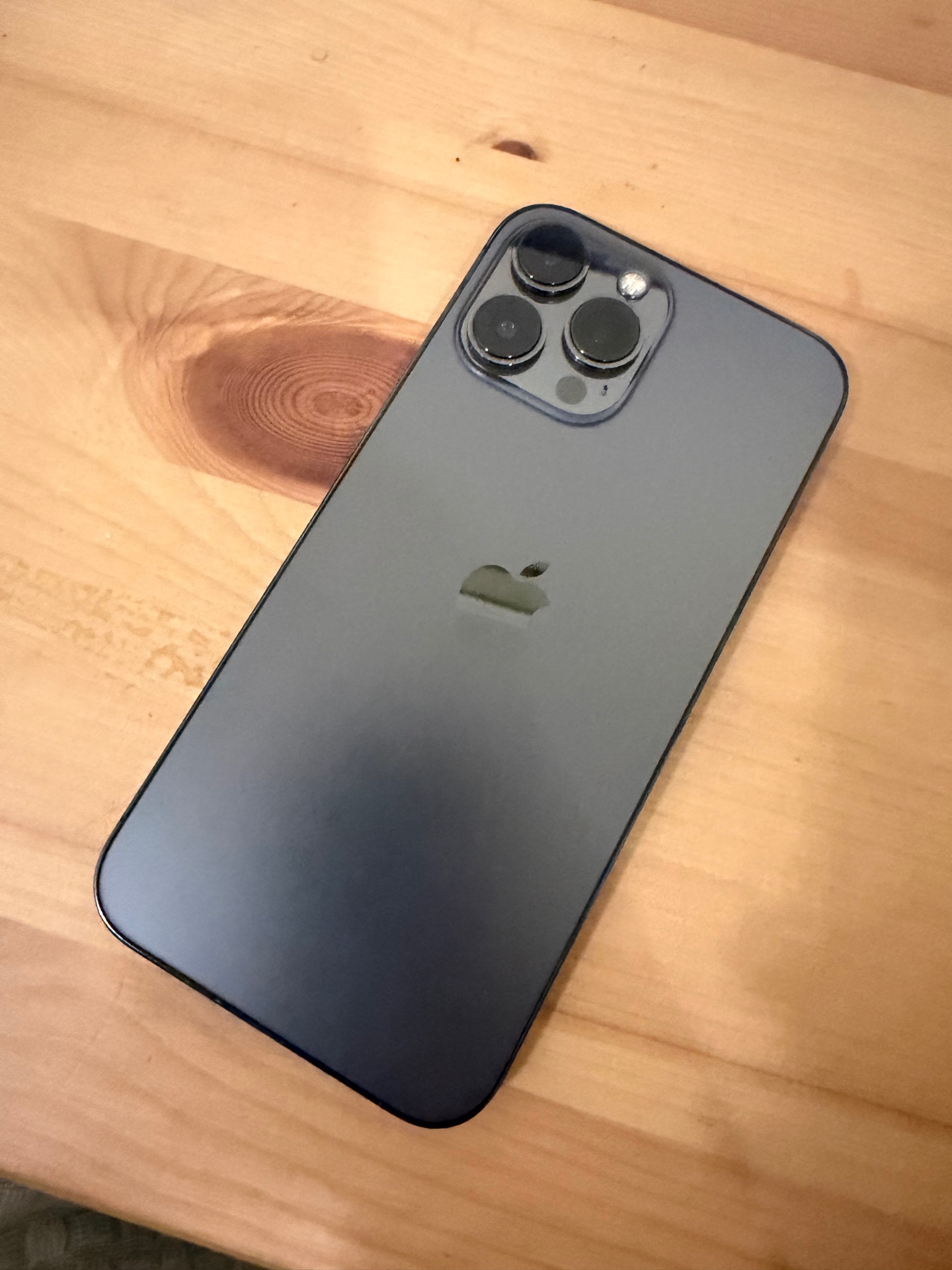 iPhone 13 Pro Max  - Image 2