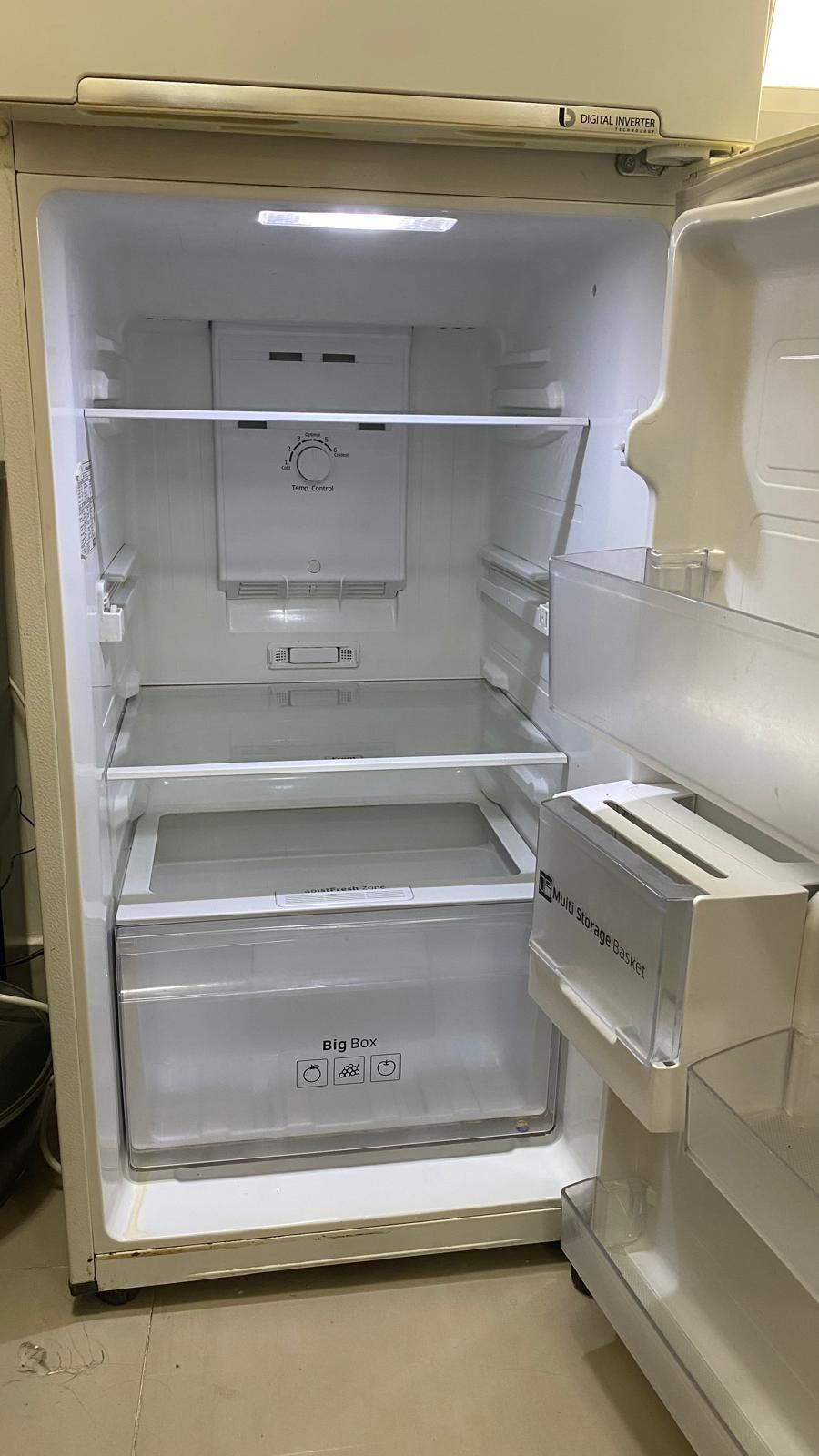 SAMSUNG REFRIGERATOR FOR SALE - Image 3