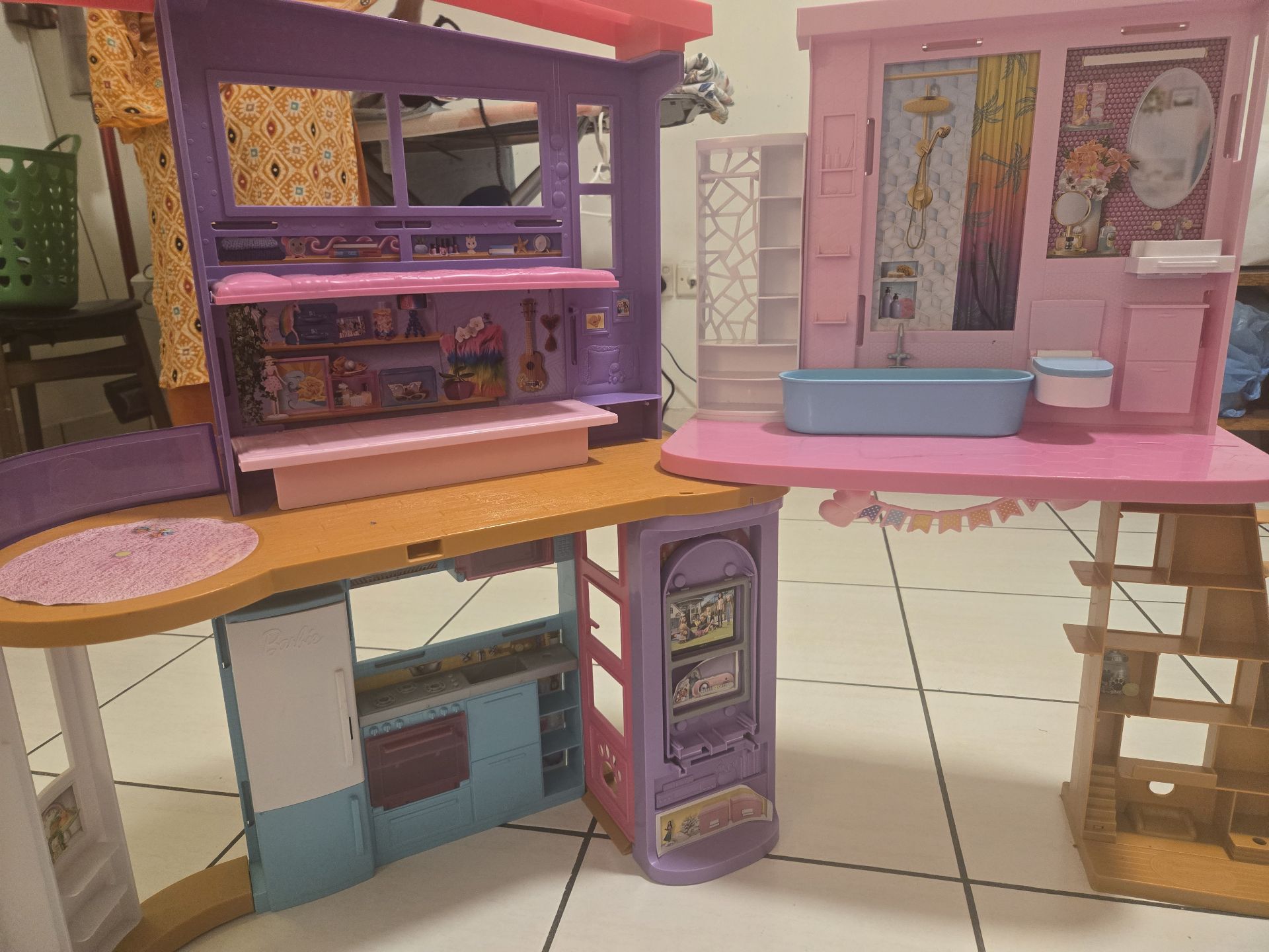 Doll house - Image 1
