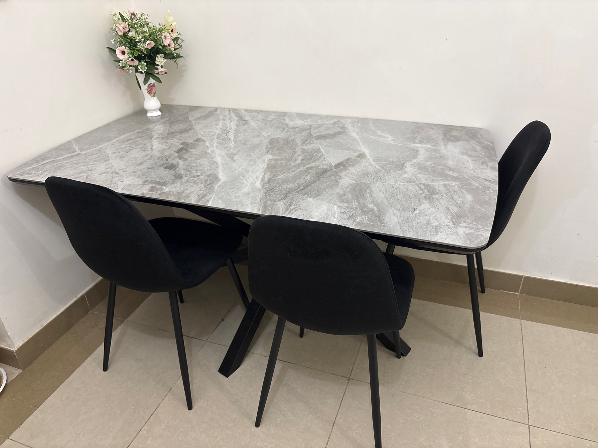 Dining table - Image 4
