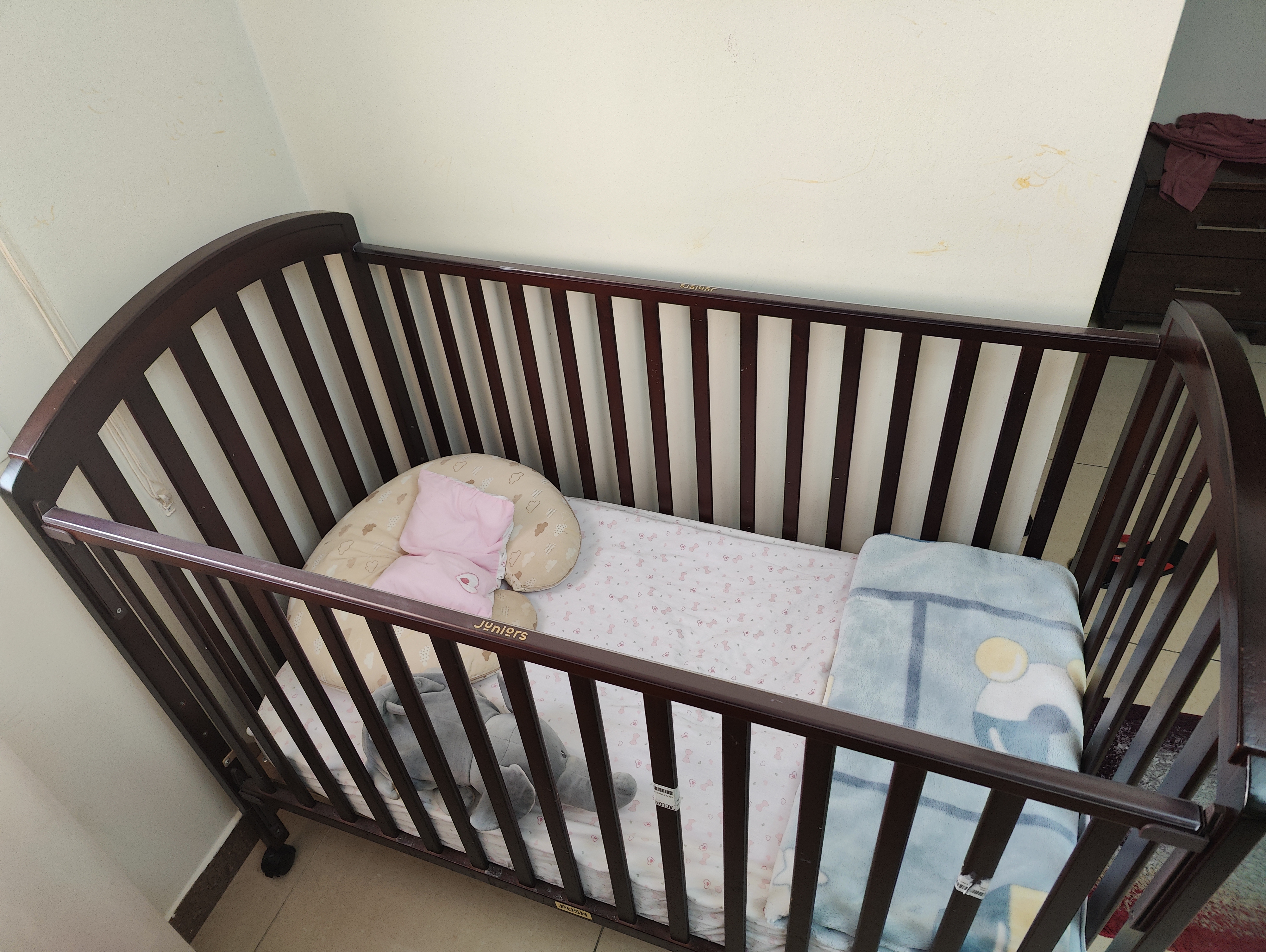 Juniors Cot  - Image 2
