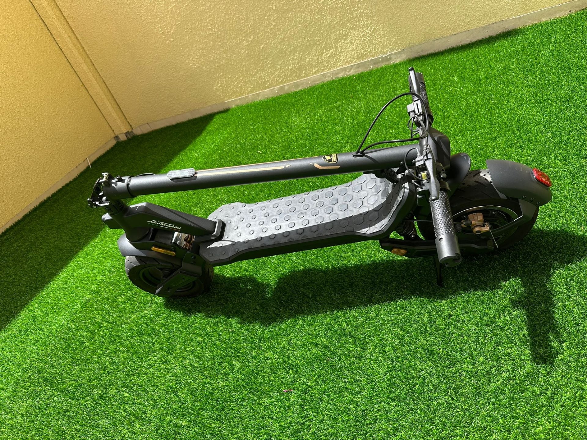 Lamborghini AL eXT e-Scooter - Bronze - Image 1