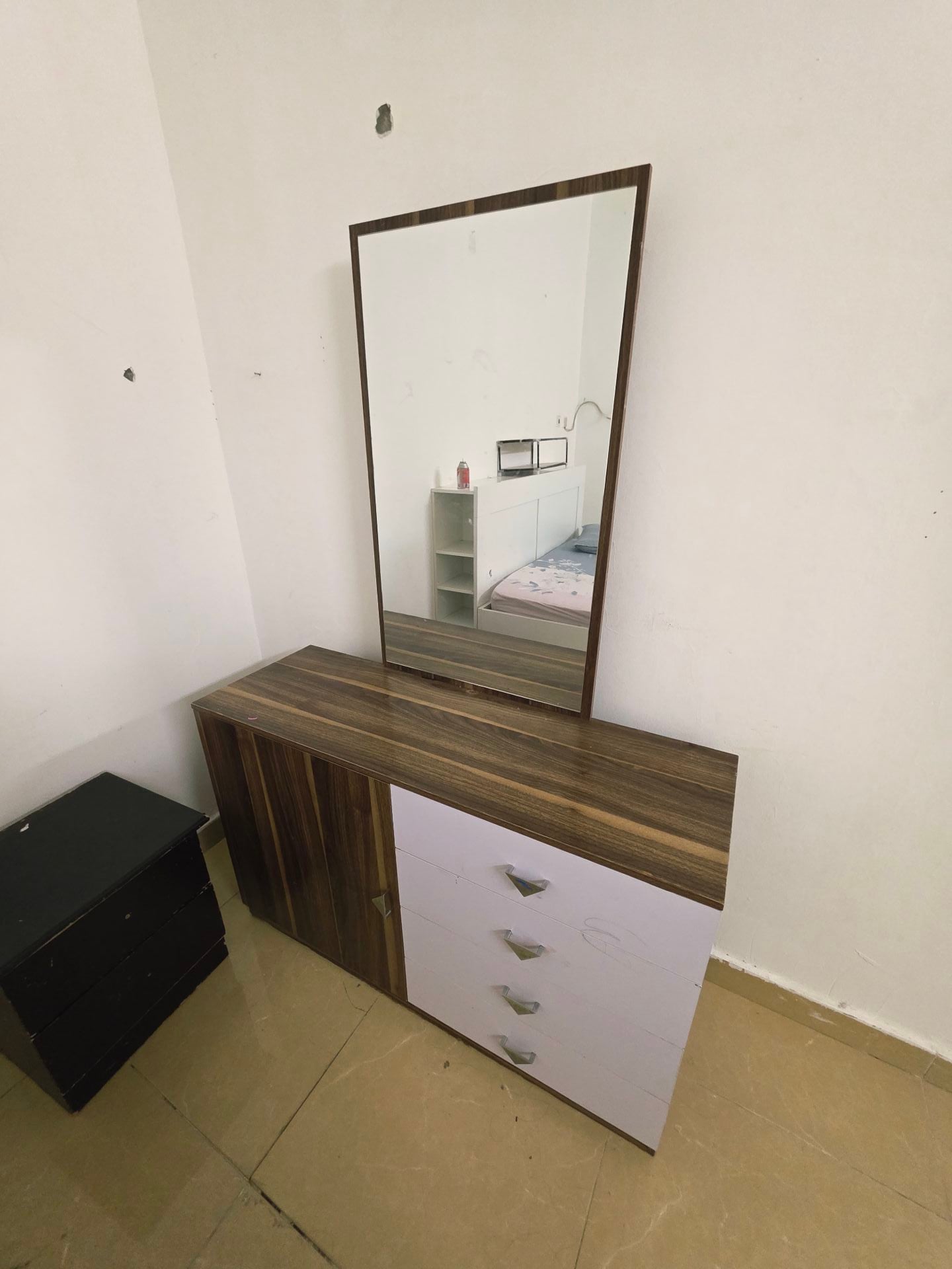 Dressing Table  - Image 2
