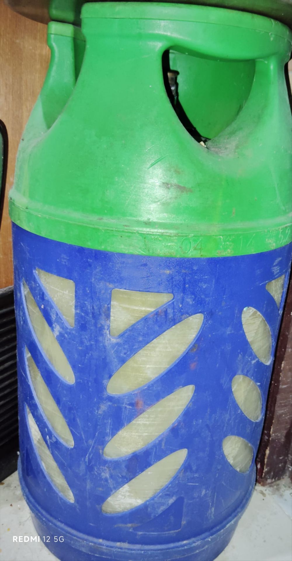 Cylinder with 2m Hose and Regulator  - Image 4